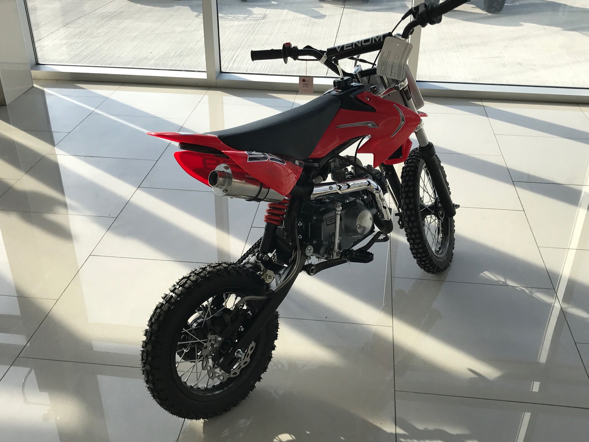 125cc Venom Dirt Bike 4 Stroke - Mamba Off-Road Motorcycle for Adults & Teens - Perfect for Trail Riding, Motocross & Backyard Adventures