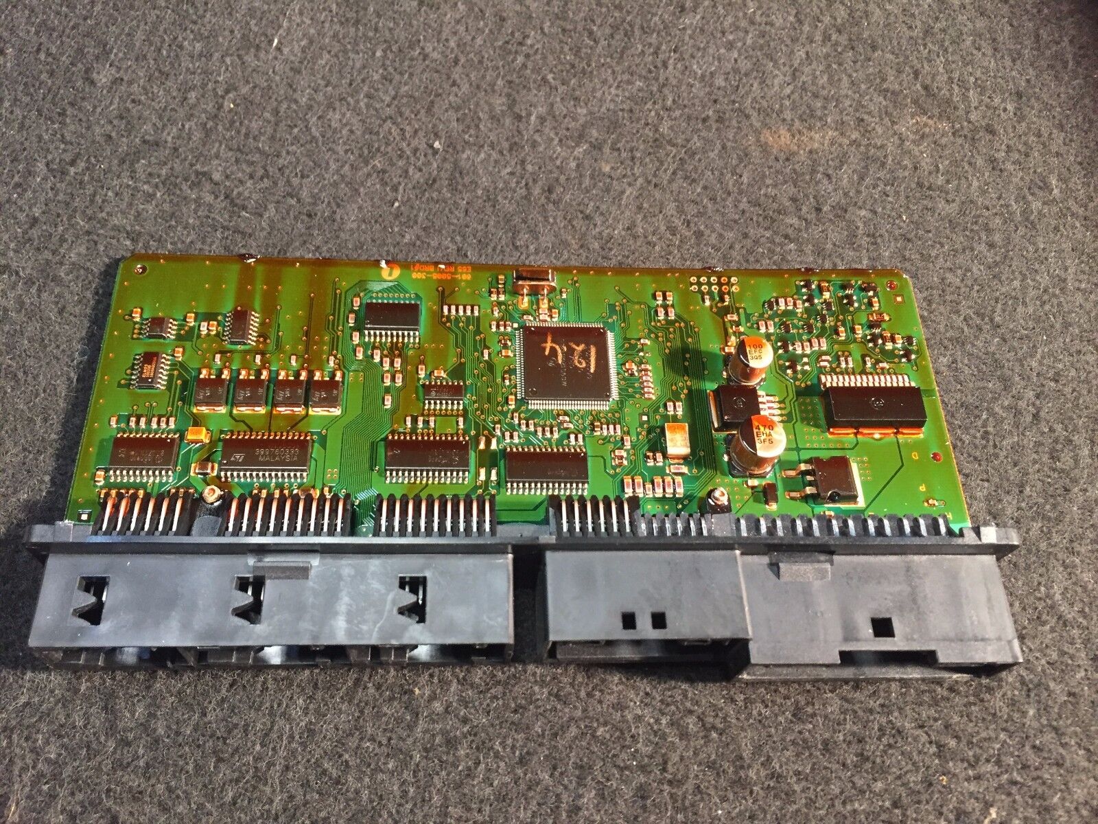 2002-2005 BMW 745i E65 Left Rear Driver Side Door Control Module OEM - Perfect for Window, Lock & Mirror Repair