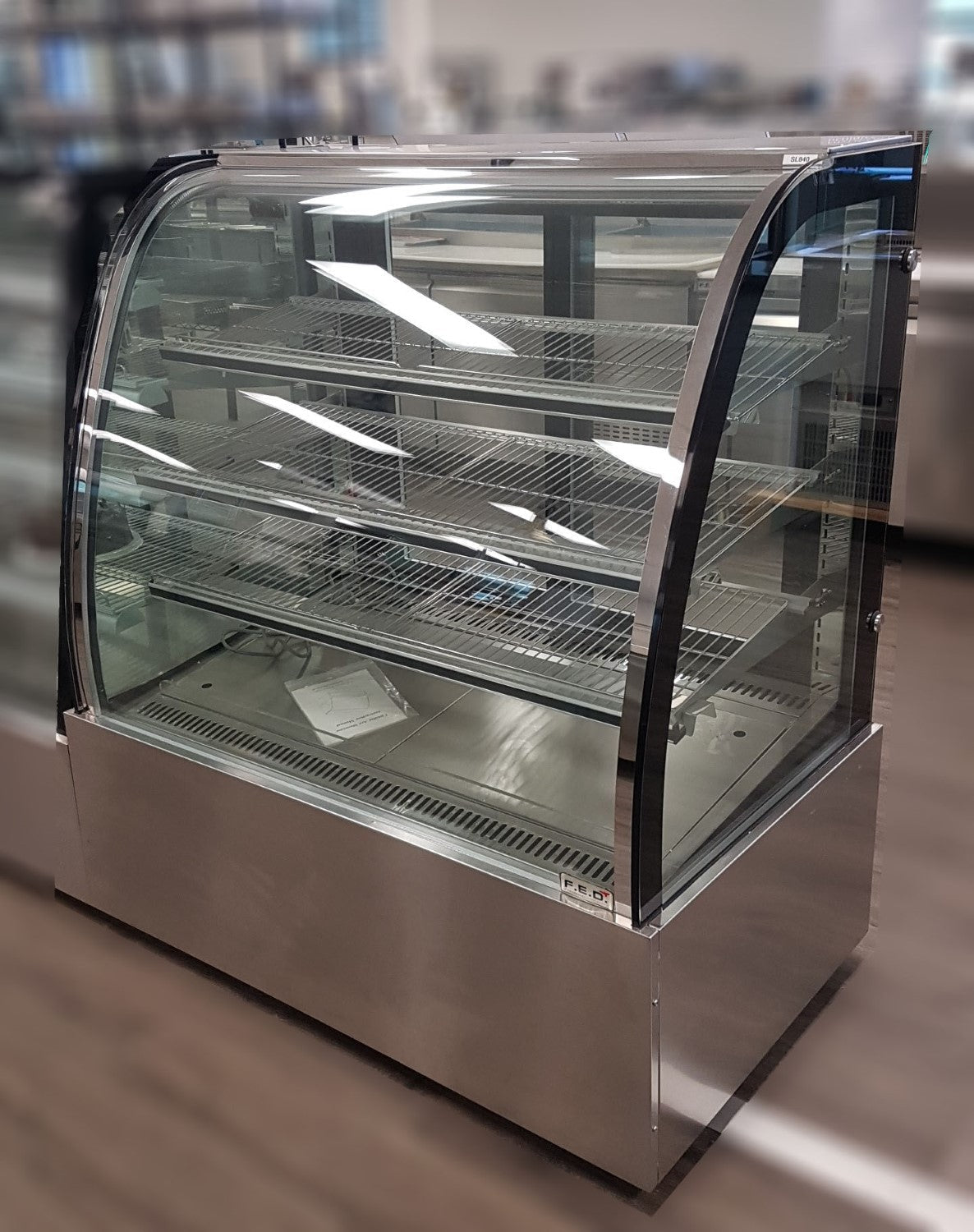 Bonvue SL840 Commercial Refrigerated Display Case - Perfect for Delis, Bakeries & Cafes to Showcase Fresh Food