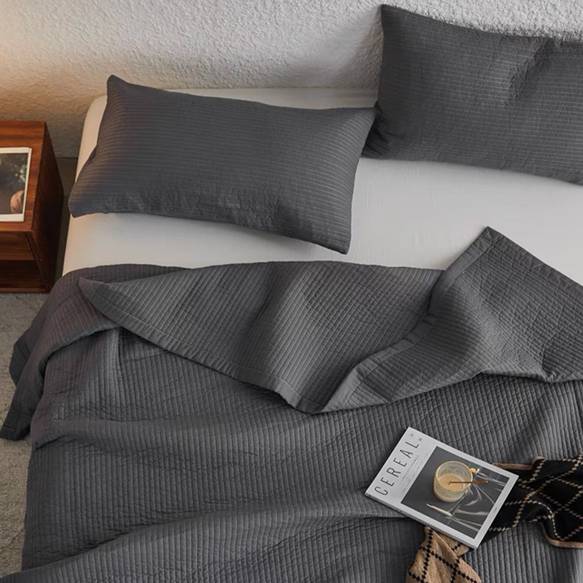 Pure Comfort Minimalist Quilt Set - Soft Breathable Bedding for All Seasons | Perfect for Home, Dorm, Guest Room & Airbnb