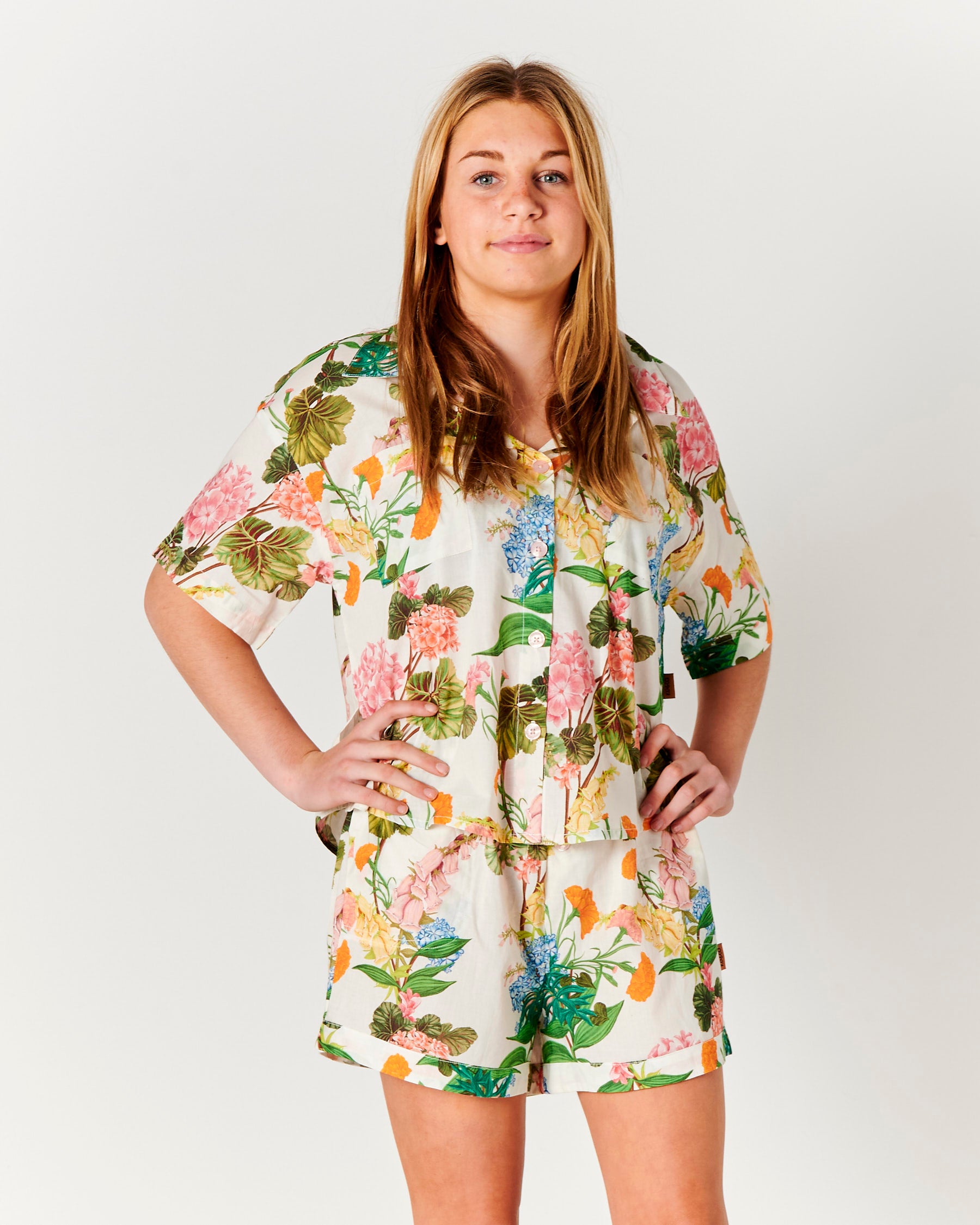 Organic Cotton Short Sleeve Pajama Set for Teens - Soft & Comfortable Sleepwear for Girls - Perfect for Bedtime, Lounging & Sleepovers