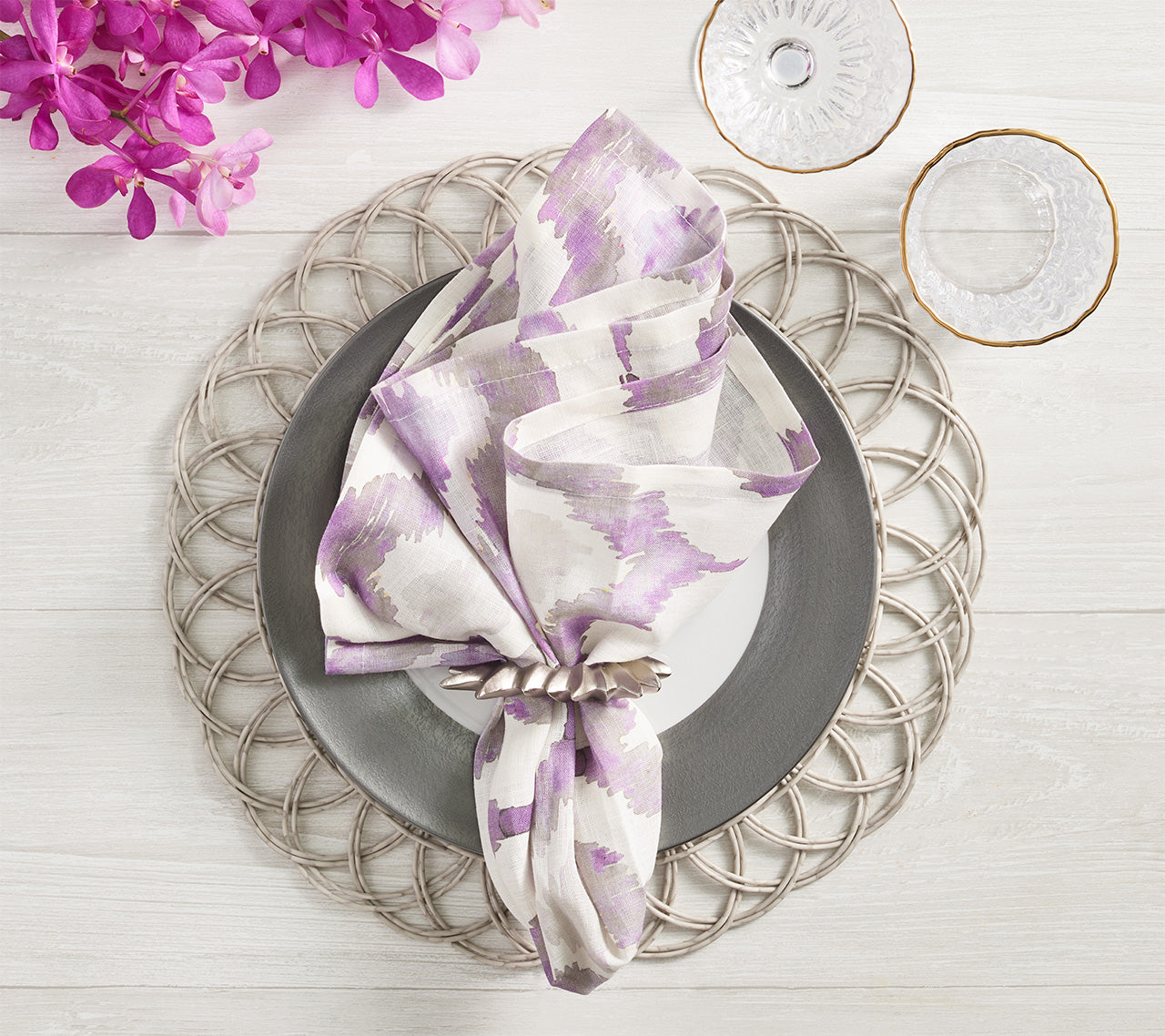 Alfresco Placemats - Waterproof Outdoor Dining Mats for Picnics, BBQs & Patio Use - Set of 4 Durable Table Mats for Summer Entertaining