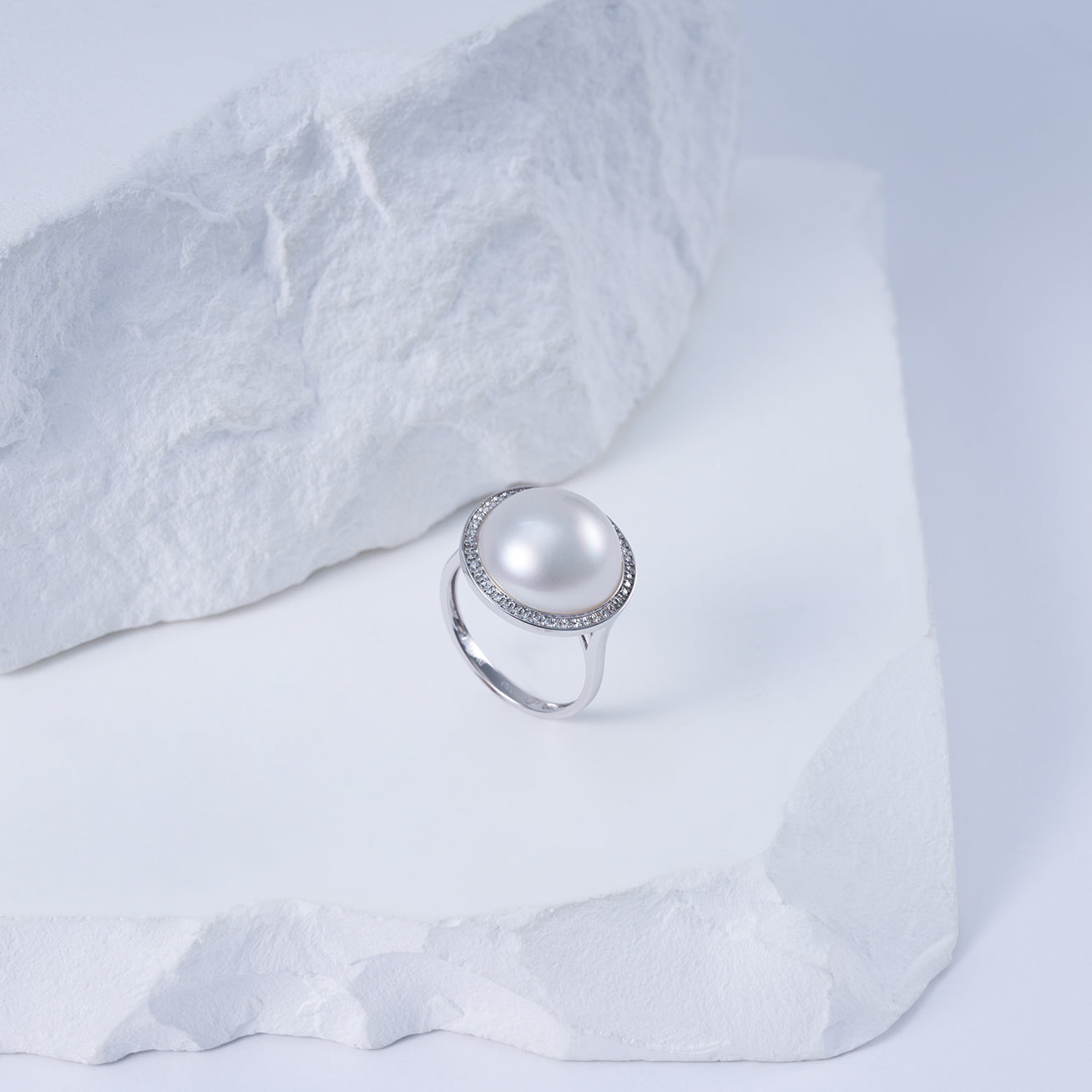 18K White Gold Diamond & Australian Pearl Ring for Women - Elegant Bridal, Engagement, Anniversary Jewelry Gift KR00129