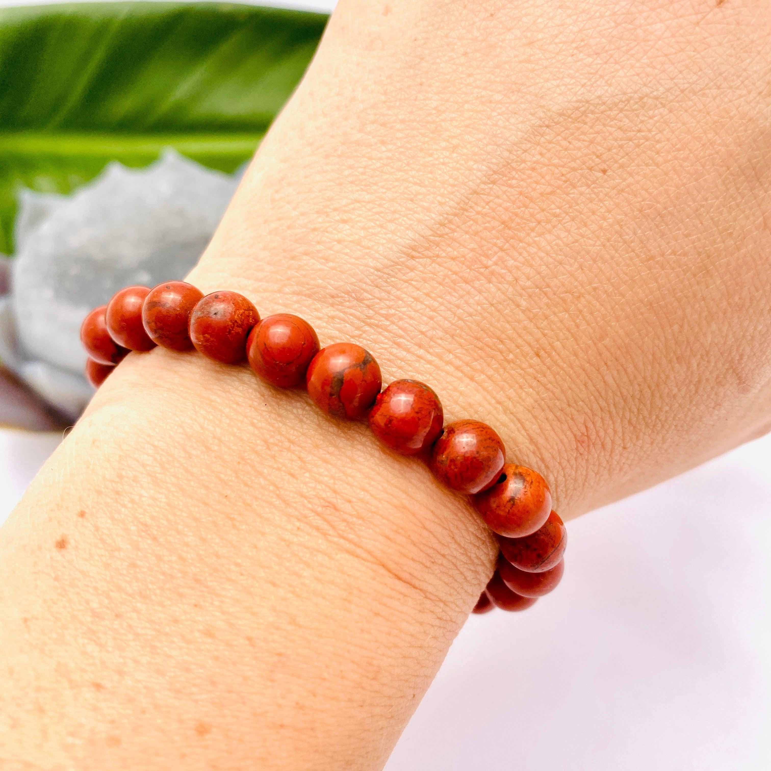 Natural Red Jasper Beaded Bracelet for Women - Healing Stone Jewelry for Stress Relief & Positive Energy - Perfect for Meditation, Yoga & Spiritual Gifts