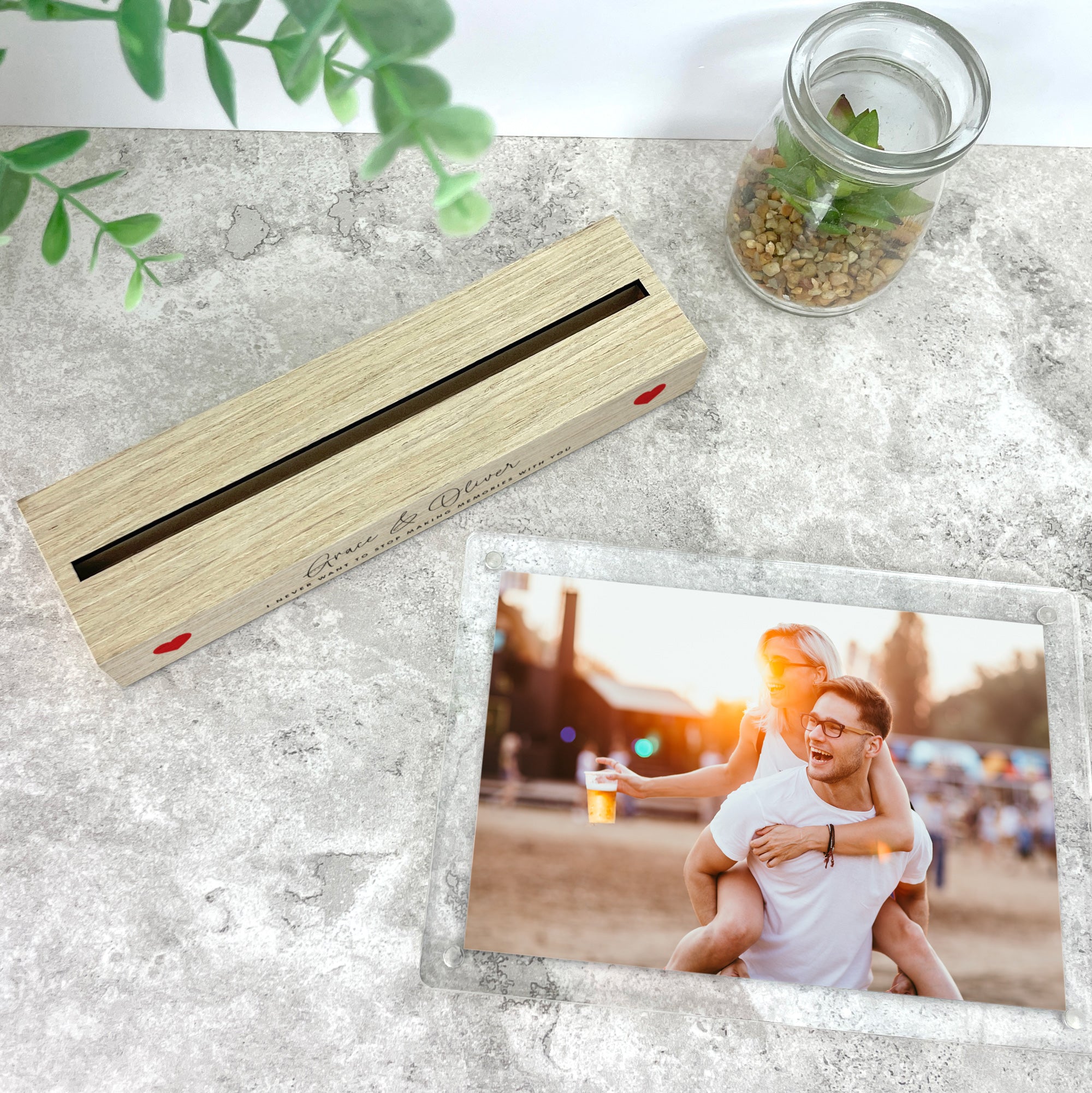 Personalized Couples Names Wooden Photo Frame 6x4 Inch - Perfect for Wedding Anniversaries, Valentine's Day Gifts & Home Decor