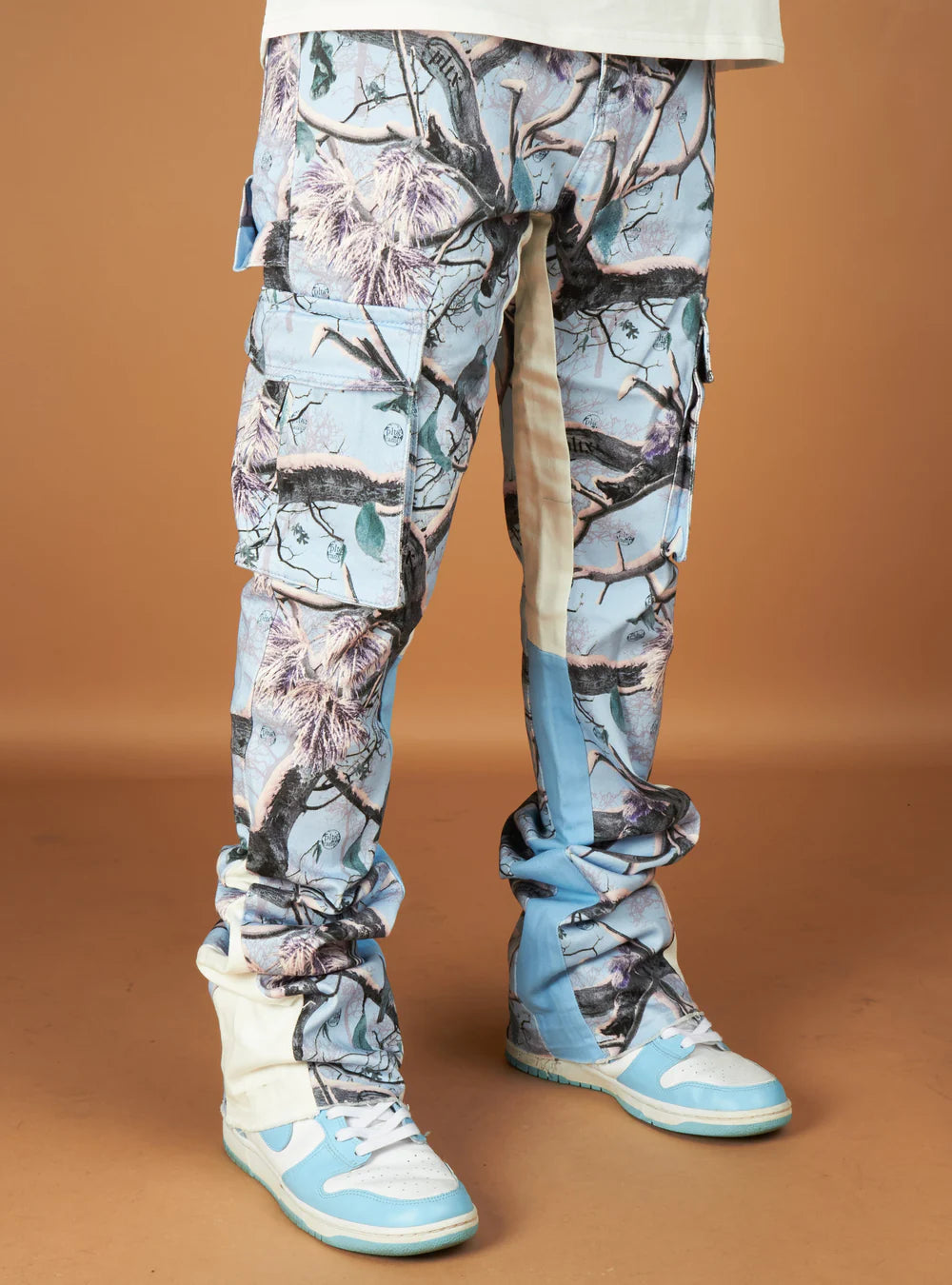 Stylish Light Blue Mott Politics Jeans 521 - Perfect for Casual Wear & Everyday Outfits