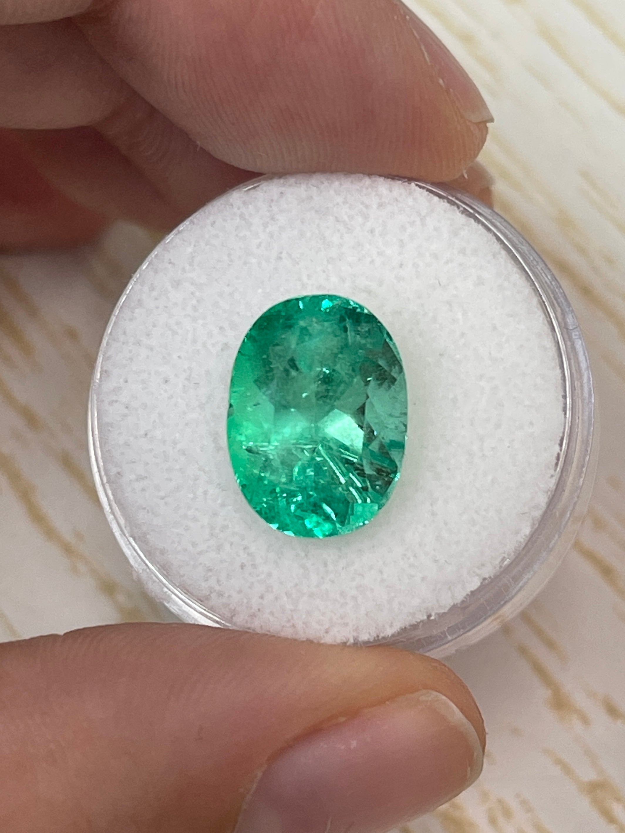 6.40 Carat Medium Green Natural Loose Colombian Emerald Oval Cut Gemstone for Jewelry Making - Engagement Rings, Necklaces & Earrings