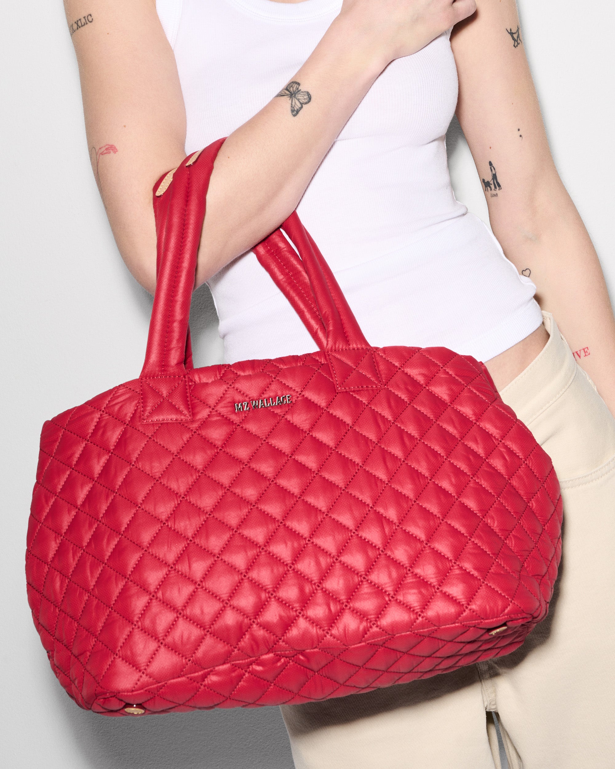 Apple Medium Metro City Tote Bag - Stylish & Durable Women's Handbag for Work, Travel & Shopping | Perfect for Office, Commute & Daily Essentials