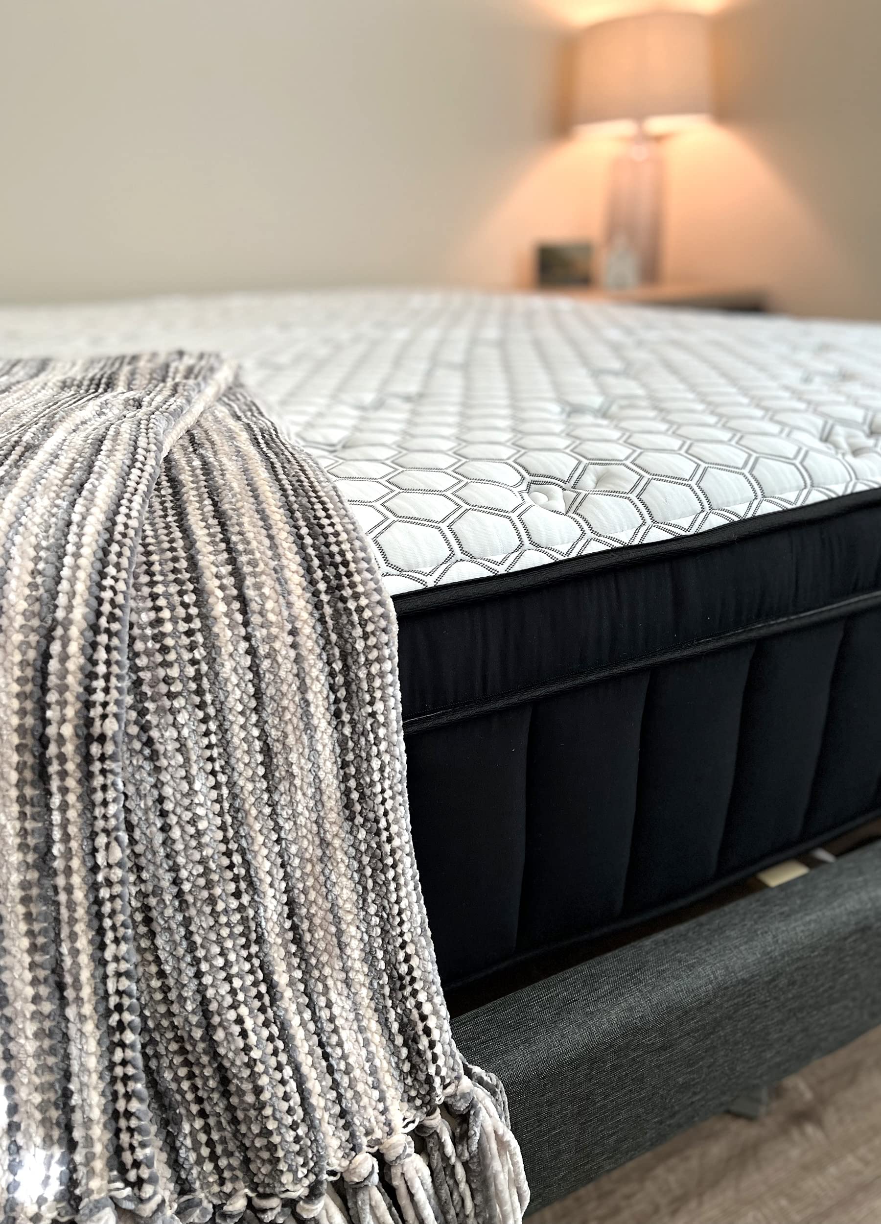 Stratiform 14-Inch Luxury Hybrid Mattress - Pillowtop Memory Foam & Innerspring | CertiPUR-US Certified | Made in USA | Cushion Firm King Size | Perfect for Master Bedrooms & Guest Rooms