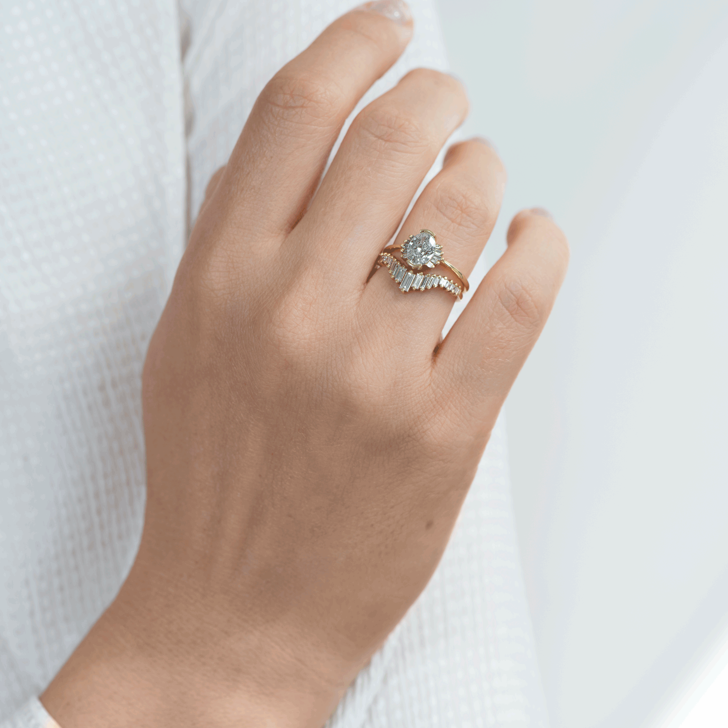 Exquisite Oval Cut Salt and Pepper Diamond Engagement Ring with Baguette Accents - Perfect for Proposals, Anniversaries & Romantic Occasions