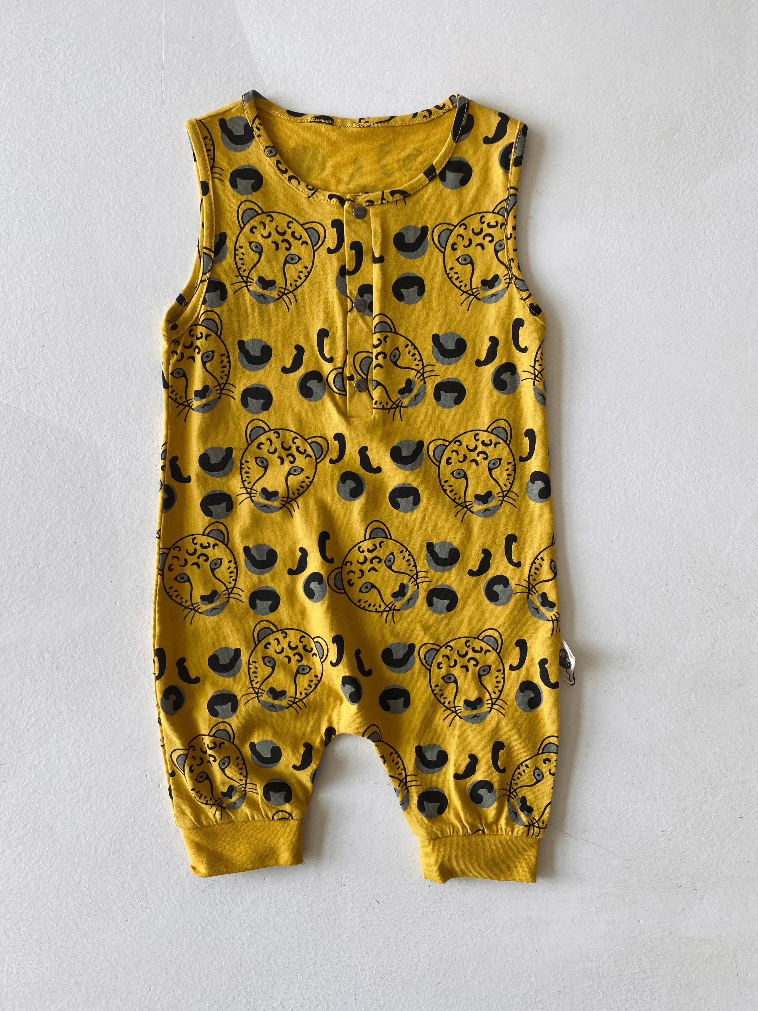 Unisex Baby Cotton Tiger Print Romper & Neck Warmer - Cozy & Stylish for Newborns, Infants & Toddlers - Perfect for Playdates, Photo Shoots & Winter Outings