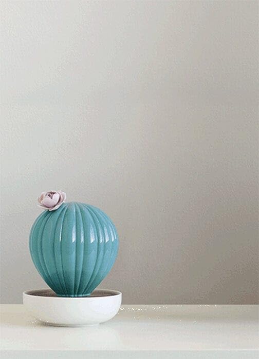 LLADRÓ Ferocactus Cactus Aroma Diffuser - Tropical Blossoms Scented Porcelain Essential Oil Diffuser for Home, Office & Spa Decor | Relaxing Fragrance Dispenser for Aromatherapy