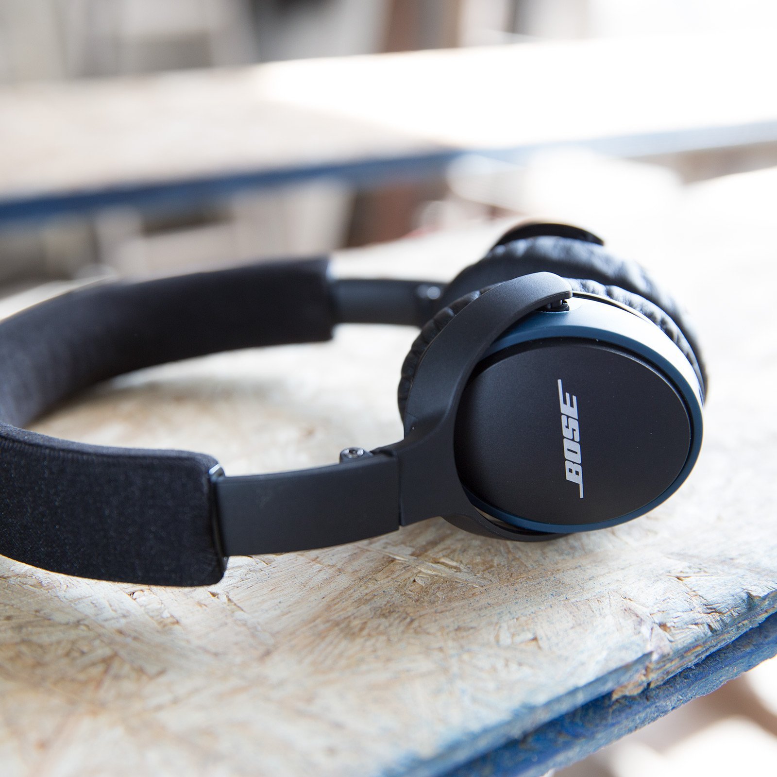 Bose SoundLink On-Ear Bluetooth Wireless Headphones - Black (Renewed) | Noise Cancelling, 15-Hour Battery for Travel, Work & Gym | Premium Refurbished Audio Headset