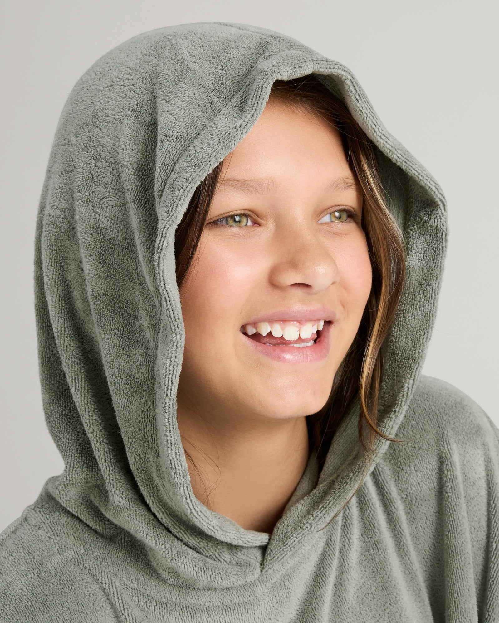 Soft & Absorbent Kids' Hooded Towel with Gum Tree Print - Perfect for Bath Time, Swimming, and Beach Fun