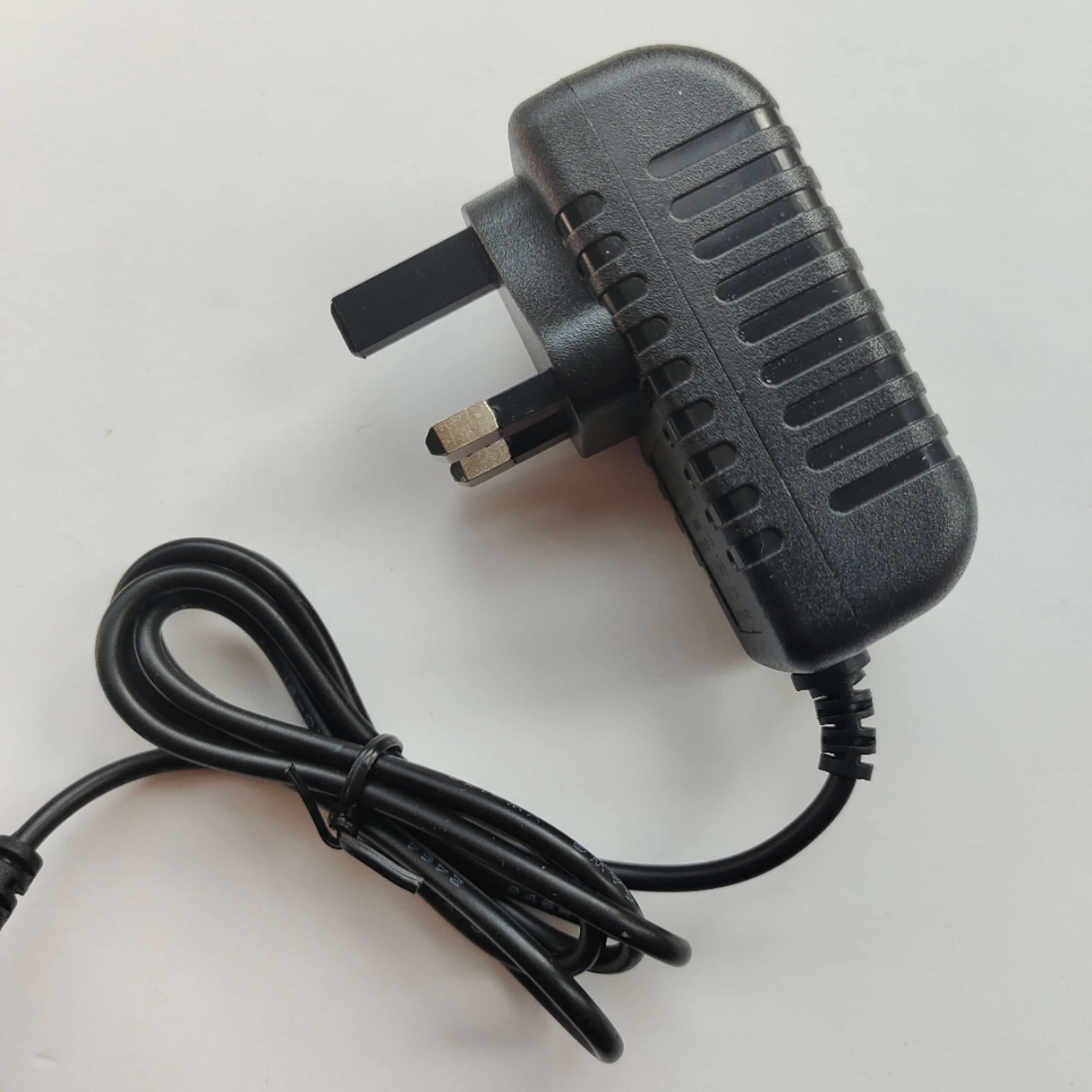 IZAKOV 12V Adapter Charger Plug for Erbauer ERB694RDI DAB/FM Bluetooth Site Radio - Replacement Power Supply for Construction Site & Workshop Use