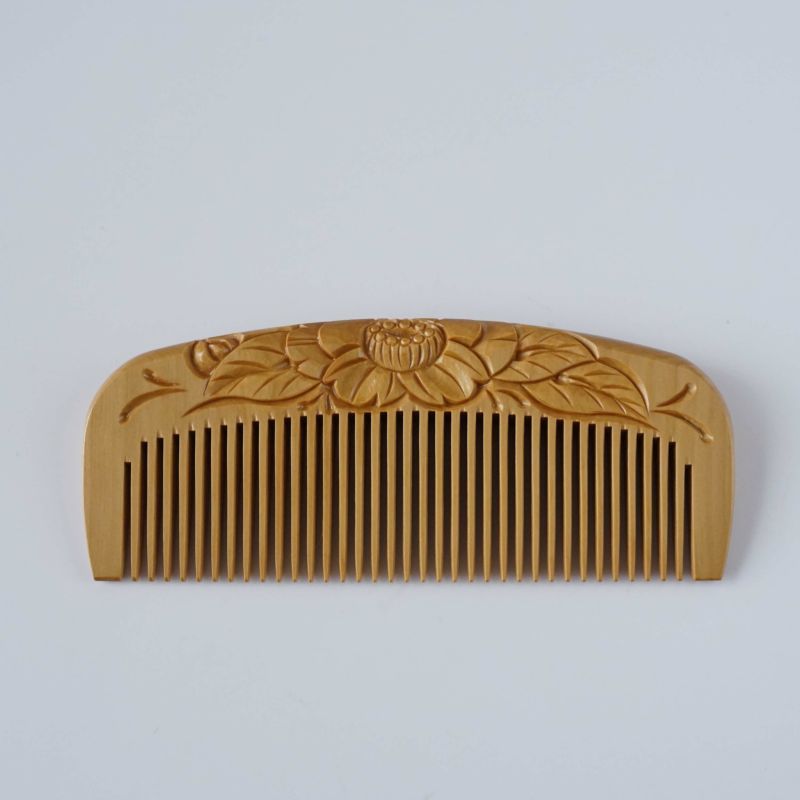 Handmade Japanese Tsuge (Boxwood) Comb with Linen Case - Traditional Kyoto Hair Accessory for Women & Men | Perfect for Styling, Detangling & Gift Giving