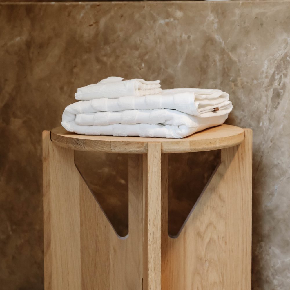 METTE DITMER Geo Bath Towel - 100% Organic Cotton, 70x133cm (27x52 Inches), Soft & Absorbent, Off White - Perfect for Spa, Bathroom & Beach Use
