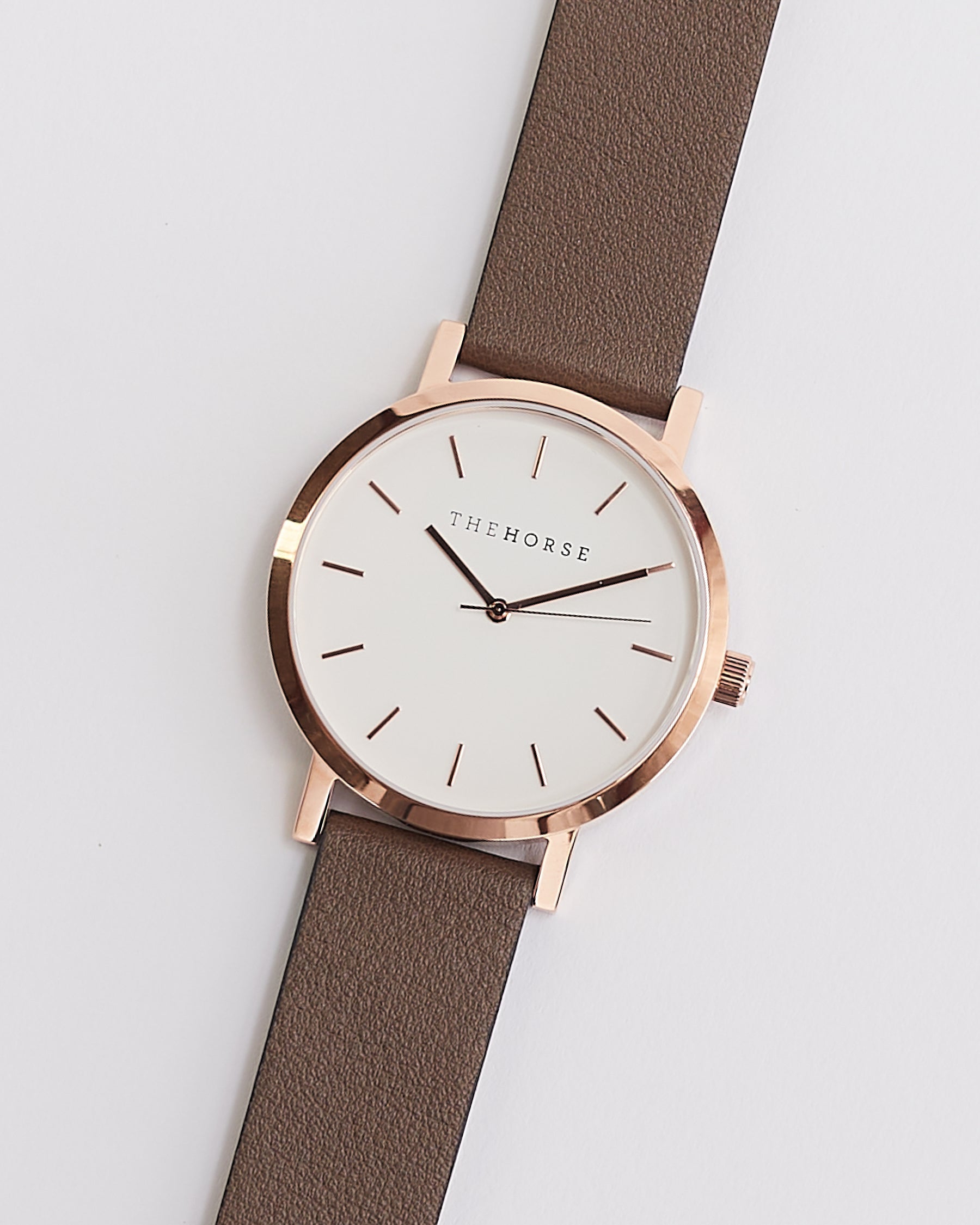 Elegant Polished Rose Gold Watch with White Dial & Taupe Leather Strap – Perfect for Business, Casual, and Formal Occasions