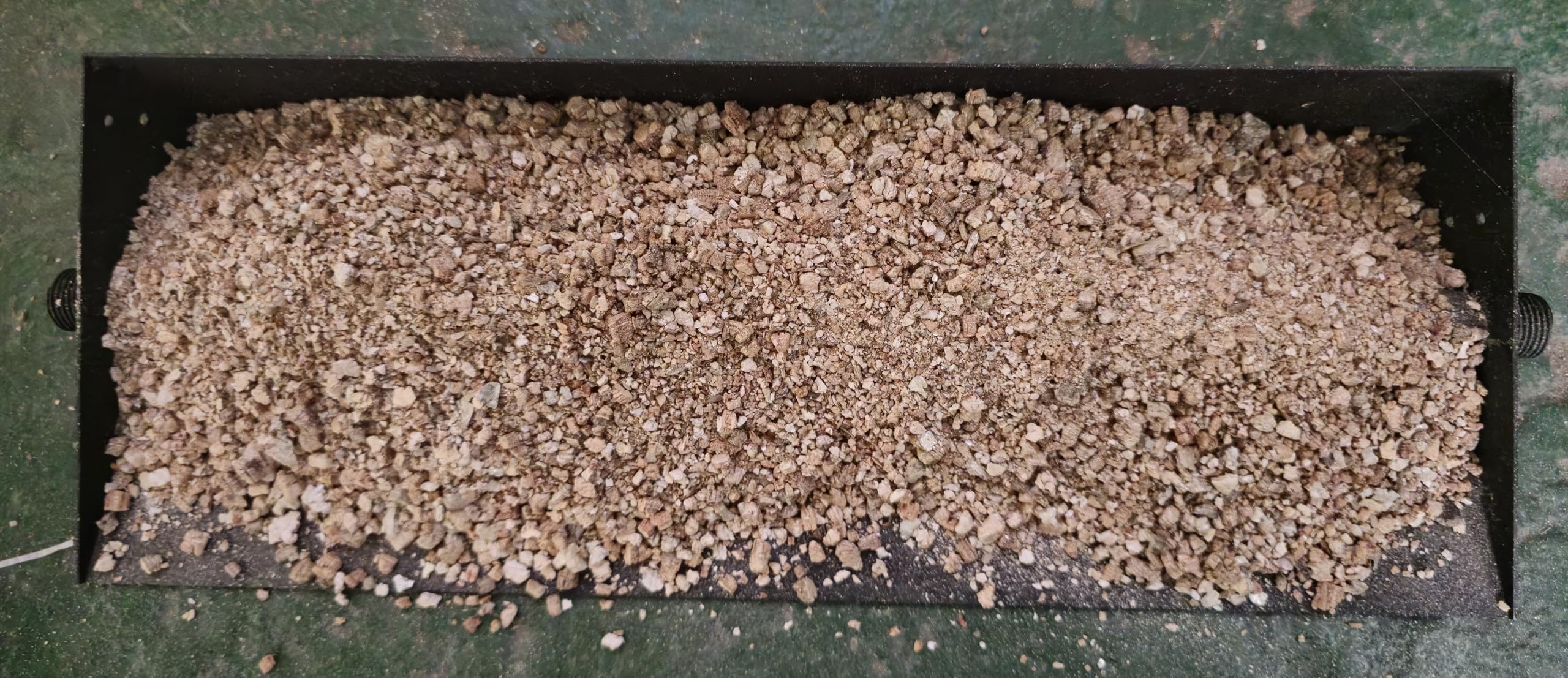 Vermiculite Sand for Gas Fireplaces - 16OZ (1LB) - High-Temperature Insulation & Fireproofing - Perfect for Fireplace Repair, Wood Stoves & Fire Pit Maintenance