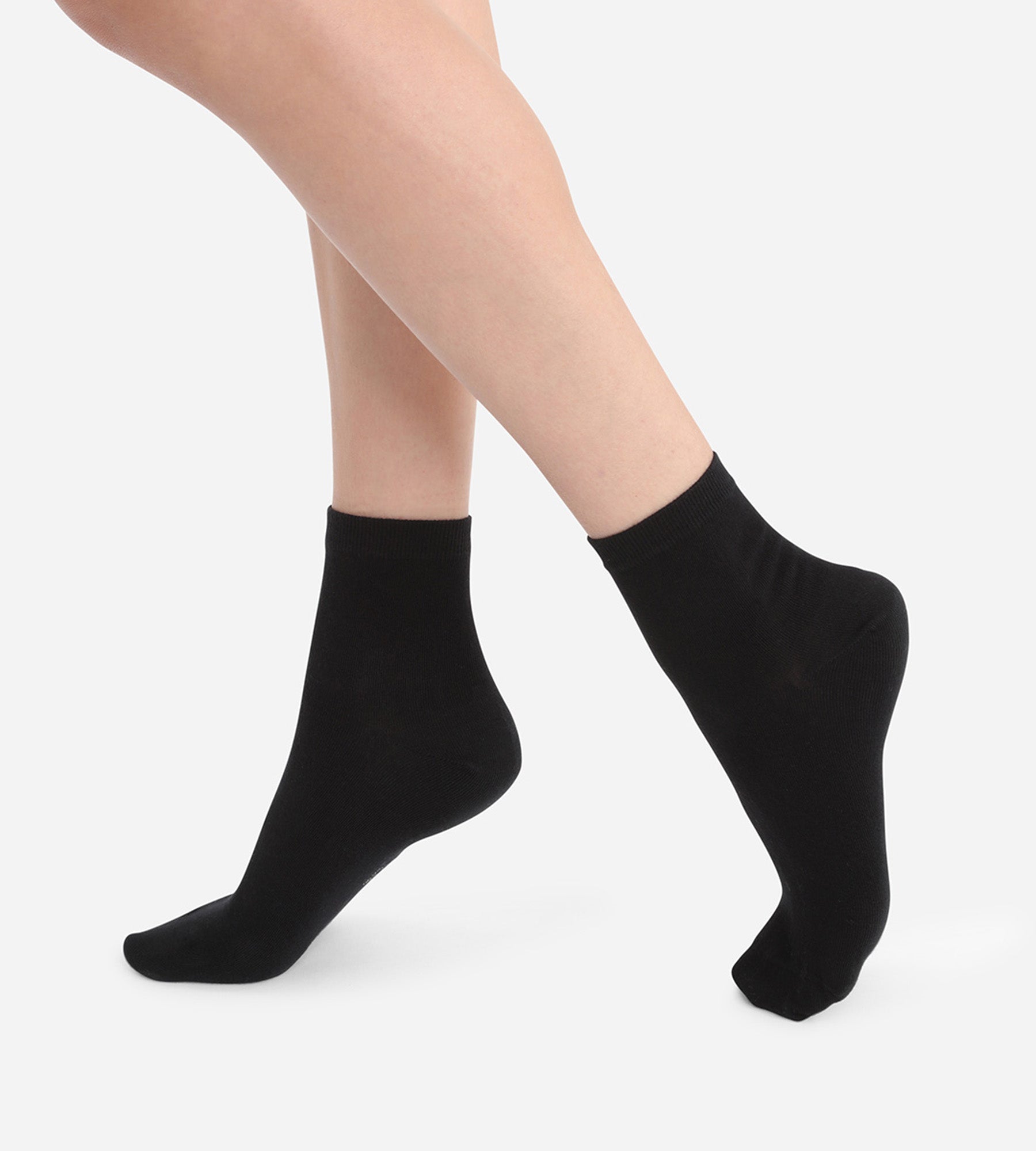 2 Pairs Women's Black Ankle Socks - Soft & Breathable for Everyday Wear, Workout & Casual Outfits