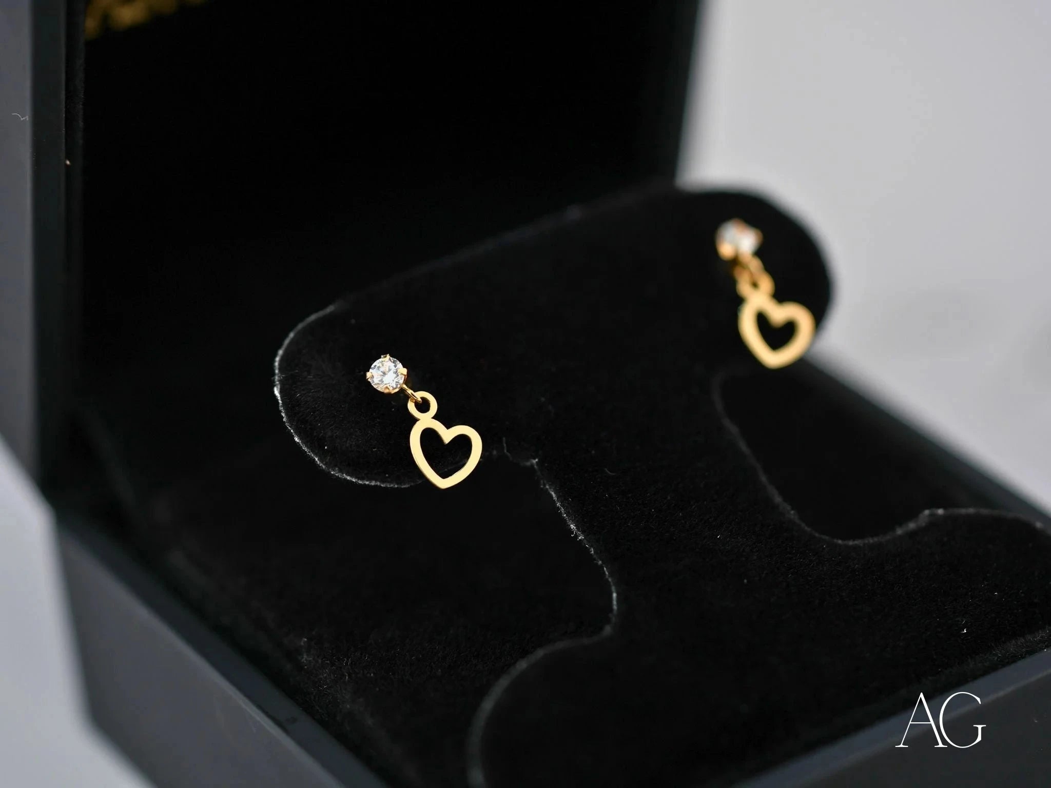 18k Gold CZ Heart Drop Earrings for Women - Elegant Cubic Zirconia Dangle Earrings - Perfect Gift for Valentine's Day, Anniversary & Special Occasions
