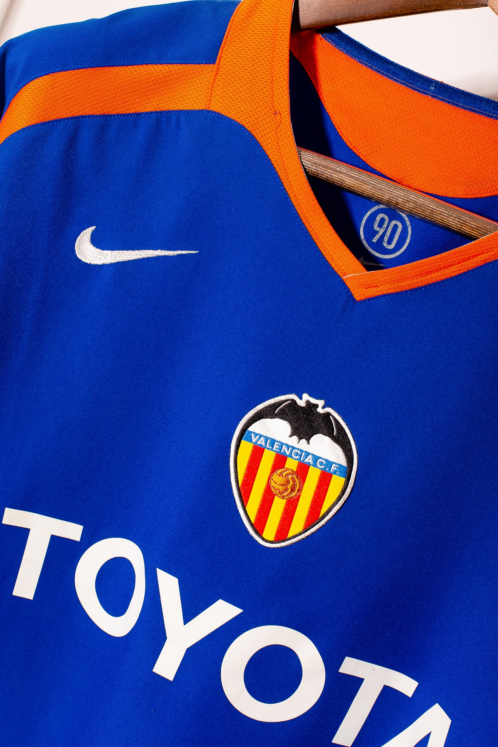 2005-2006 Valencia CF Away Soccer Jersey (Size L) - Authentic Football Shirt for Fans & Collectors - Perfect for Matches, Gifts & Memorabilia