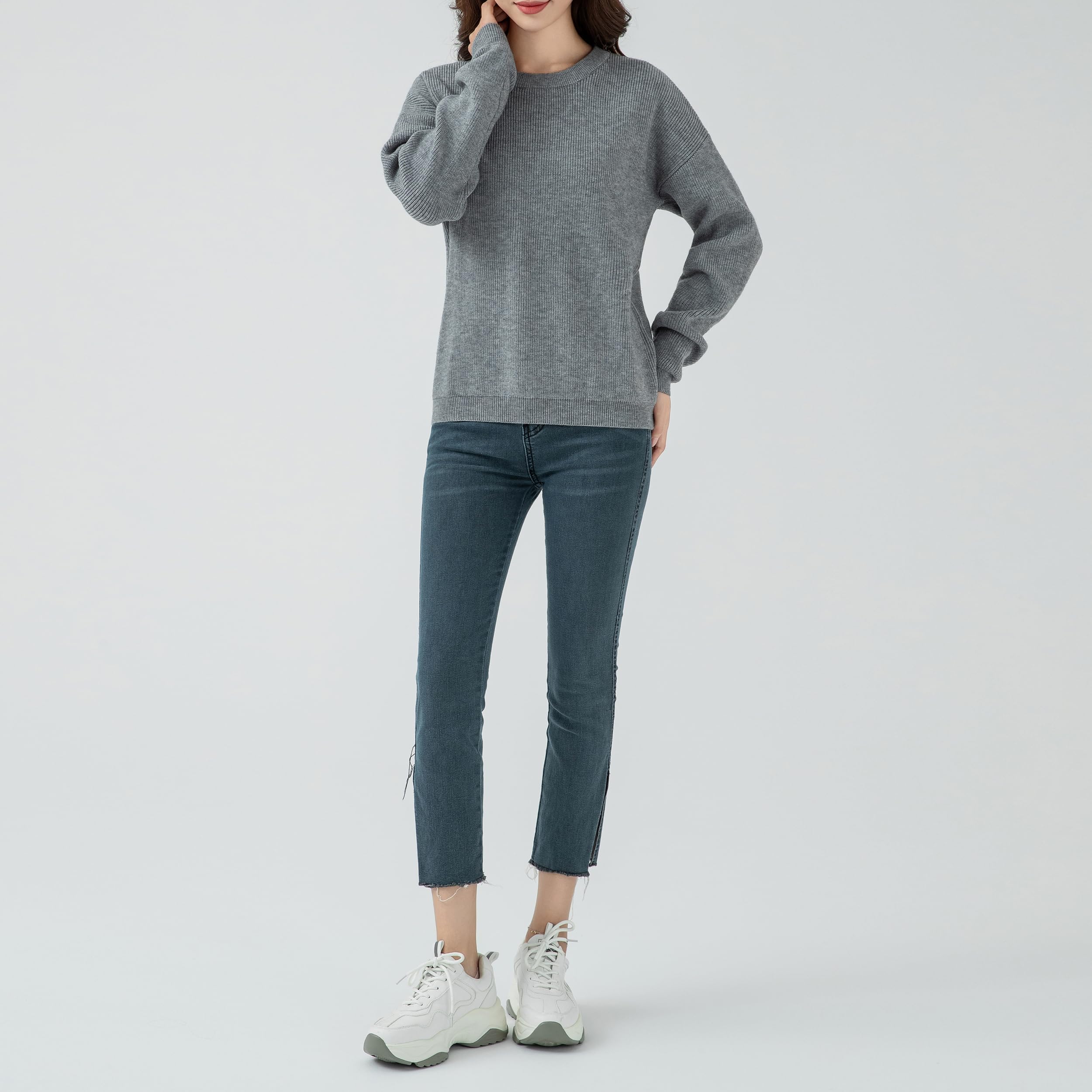 Stylish Women's Casual Pullover Sweaters - Long Sleeve Solid Color Crewneck Warm Tops for Everyday Wear | Perfect for Office, Outings & Cozy Evenings