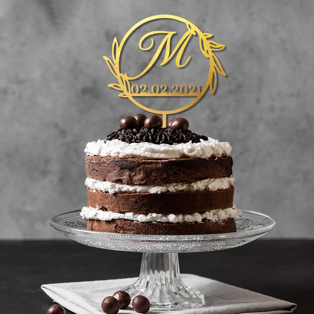 Personalized Monogram Cake Topper with Date - Custom Initial Wedding Cake Decor - Unique Wreath Cake Topper for Weddings, Anniversaries & Special Events
