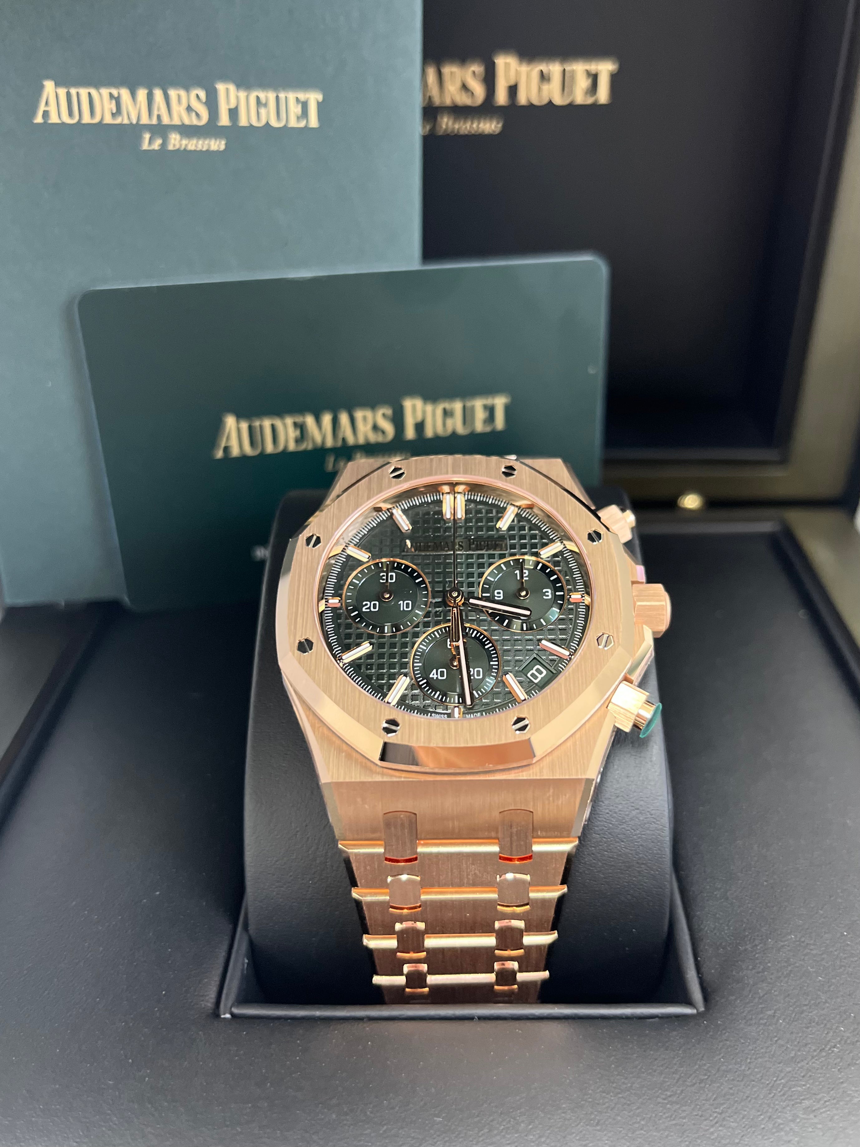 Audemars Piguet Royal Oak Chronograph 41mm Rose Gold Watch with Green Dial - Ref 26240OR.OO.1320OR.08 - Luxury Men's Chronograph for Business, Events & Special Occasions
