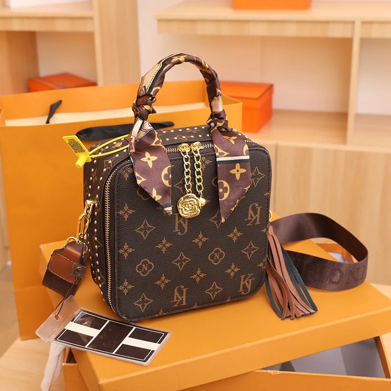 Stylish Women's Crossbody Bags - Luxury Designer Shoulder Purses & Handbags for Travel, Work & Everyday Use | Perfect as Clutch, Tote & Fashion Accessory