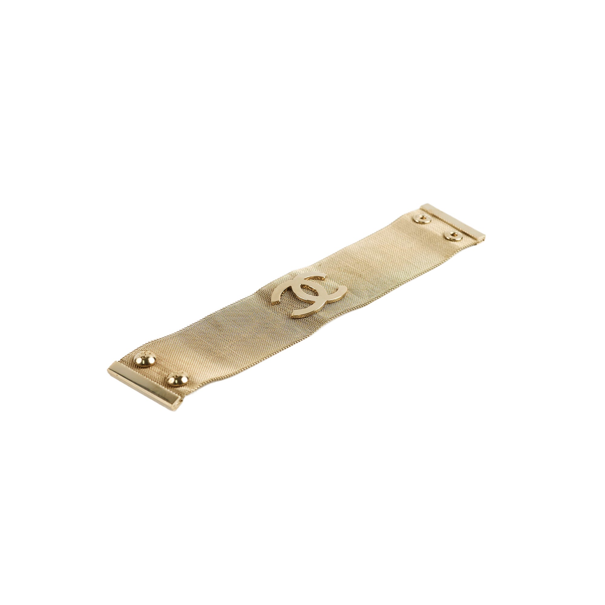 Chanel CC Logo Gold Cuff Bracelet 17cm - Luxury Fashion Jewelry for Women, Elegant Gift for Her - Perfect for Parties, Weddings & Special Occasions