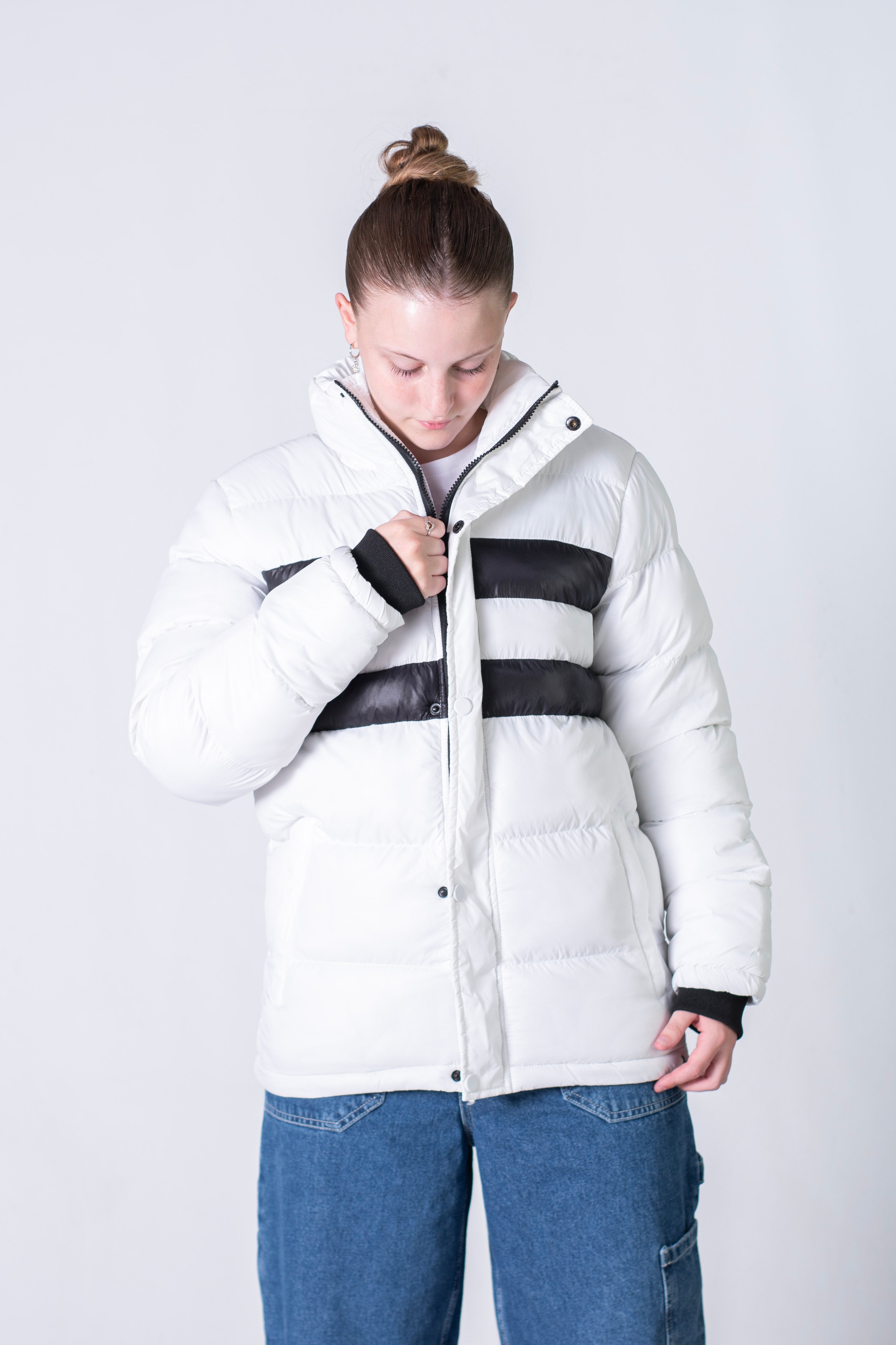 Kingpin KP KHE Unisex Puffer Jacket - White & Black - Lightweight Warm Winter Coat for Men & Women - Perfect for Outdoor Activities, Hiking & Casual Wear