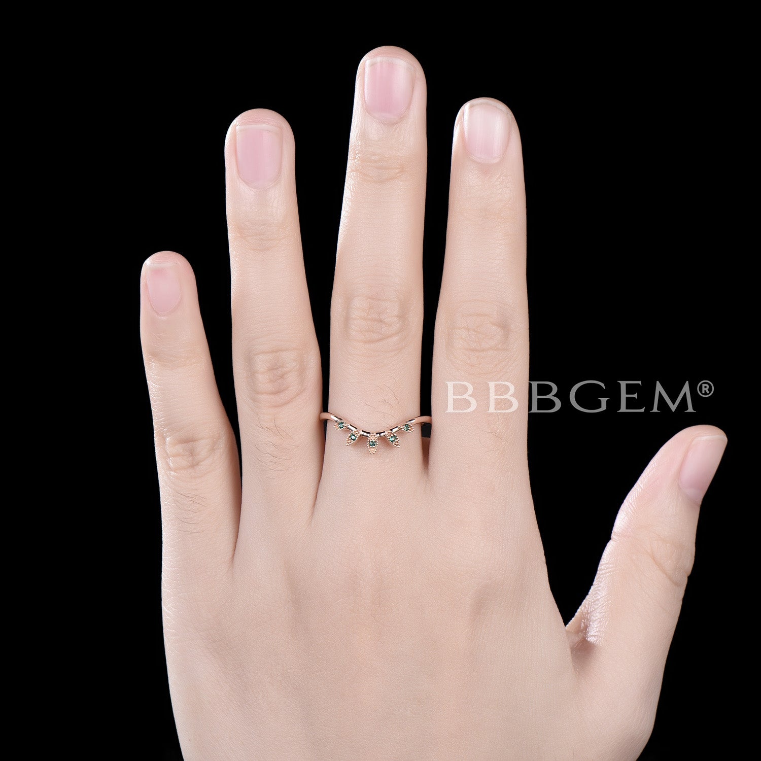 Elegant Curved Emerald Wedding Band - Marquise Shaped Milgrain Engagement Ring for Women | Perfect Matching Set for Bridal Jewelry & Anniversary Gifts