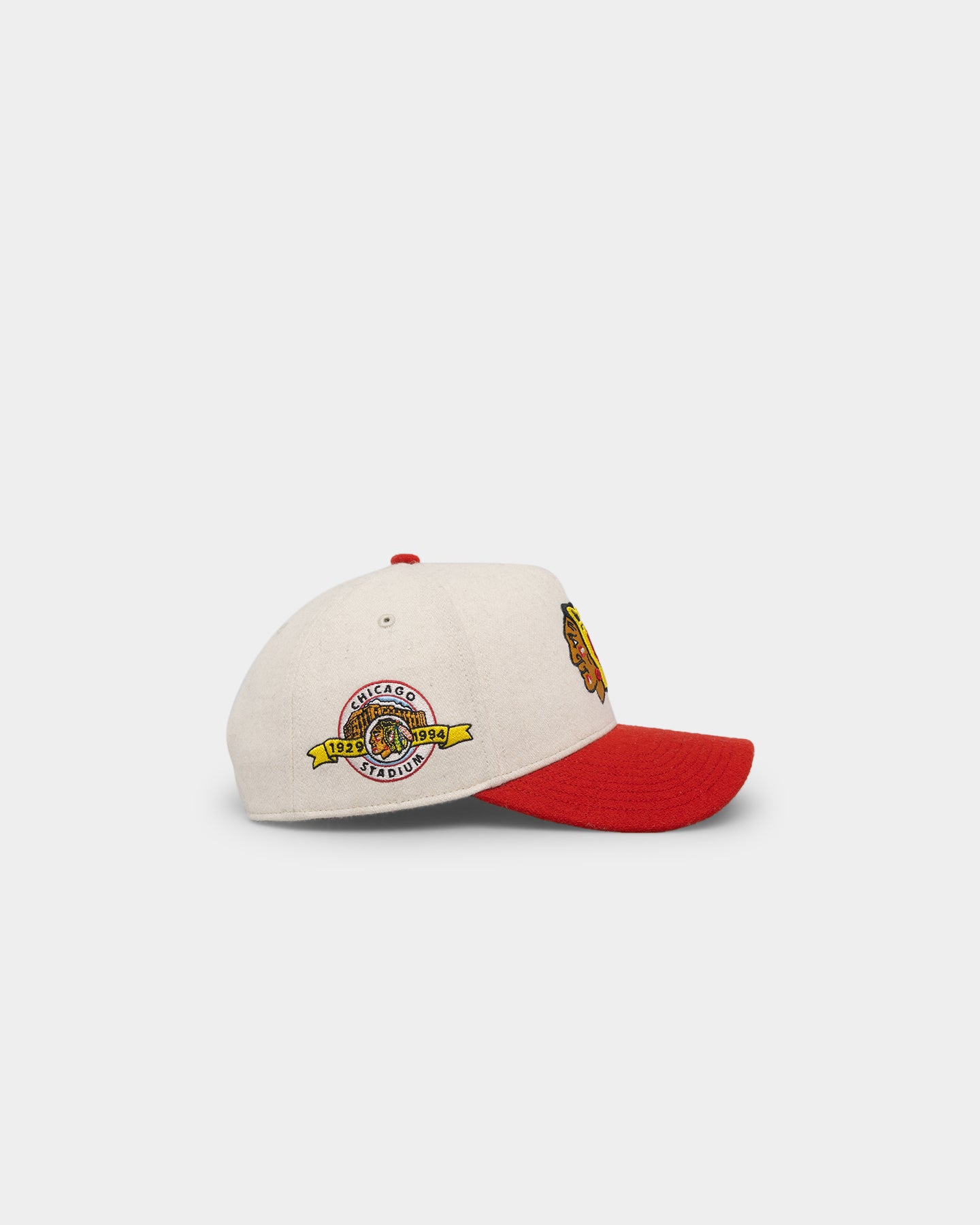 47 Brand Chicago Blackhawks Wooly Offside Sure Shot 47 MVP DT Snapback Hat - Natural/Red - Official NHL Licensed Cap for Men, Women & Fans - Perfect for Game Day, Sports Events & Streetwear Fashion