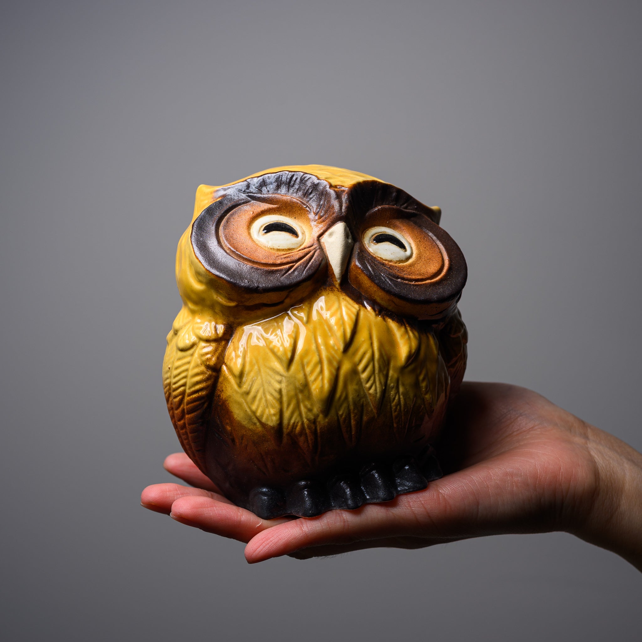 Shigaraki Ware Lucky Owl Ornament - 12cm Handmade Ceramic Smiling Owl Figurine, Japanese Traditional Pottery for Home Decor, Office Desk & Zen Garden Accent
