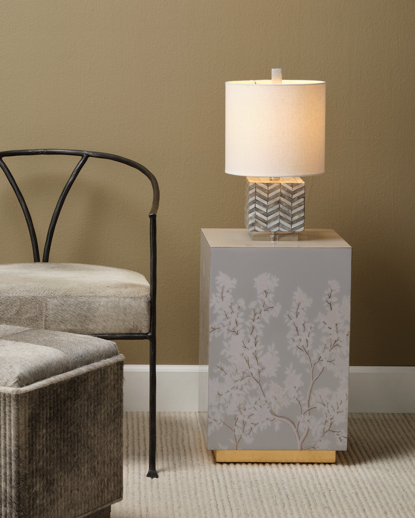 Modern Garbo Table Lamp - Stylish LED Bedside Lamp for Bedroom, Living Room & Office - Warm White Light, Adjustable Brightness - Perfect for Reading, Relaxing & Decor