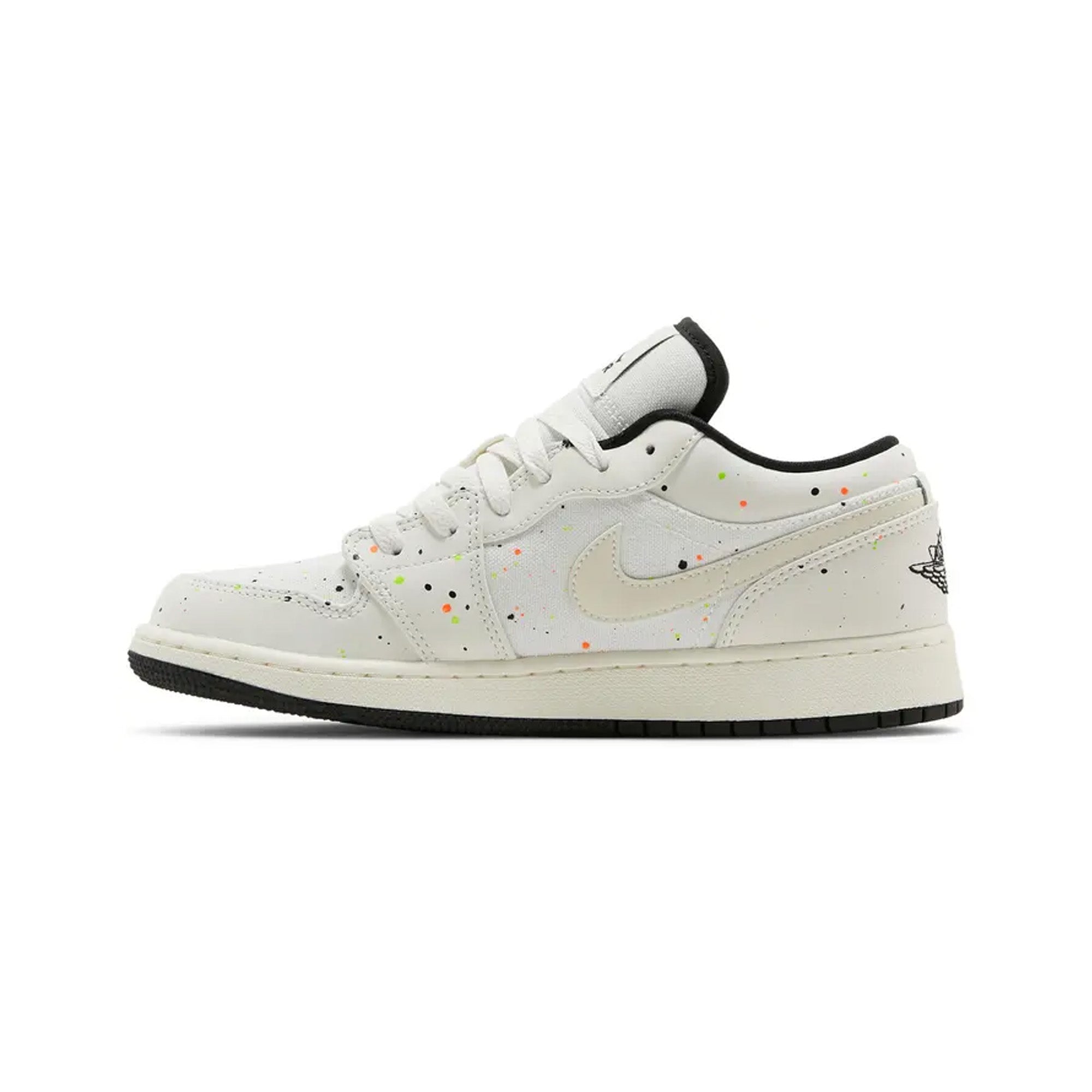 Air Jordan 1 Low SE 'Paint Splatter' GS Sneakers for Girls - Lightweight Basketball Shoes with Unique Splatter Design - Perfect for School, Sports & Casual Wear