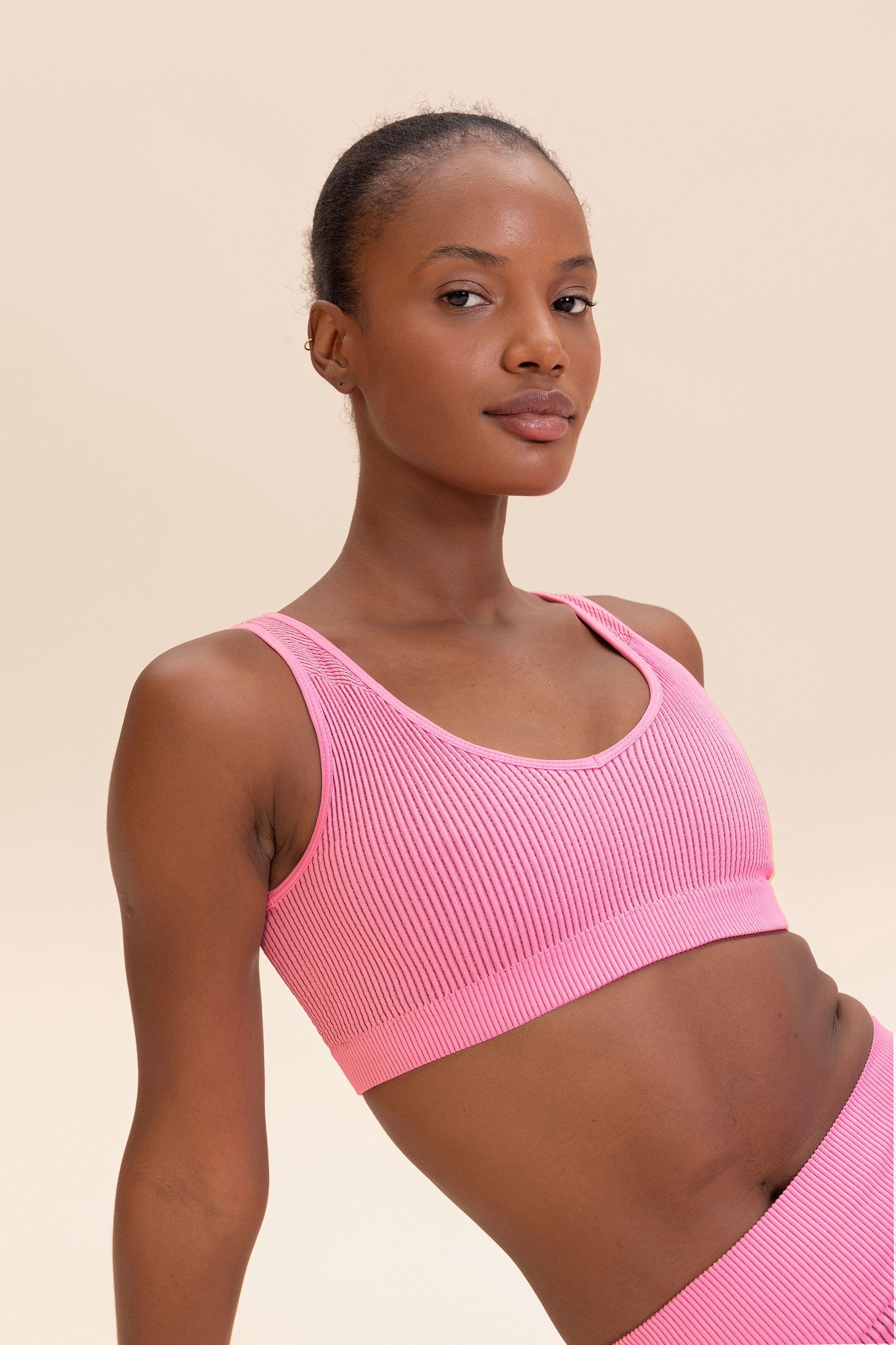 Rib Classic Seamless V-Neck Sports Bra for Women - High Support Workout Top for Running, Yoga & Gym - Comfortable Breathable Activewear