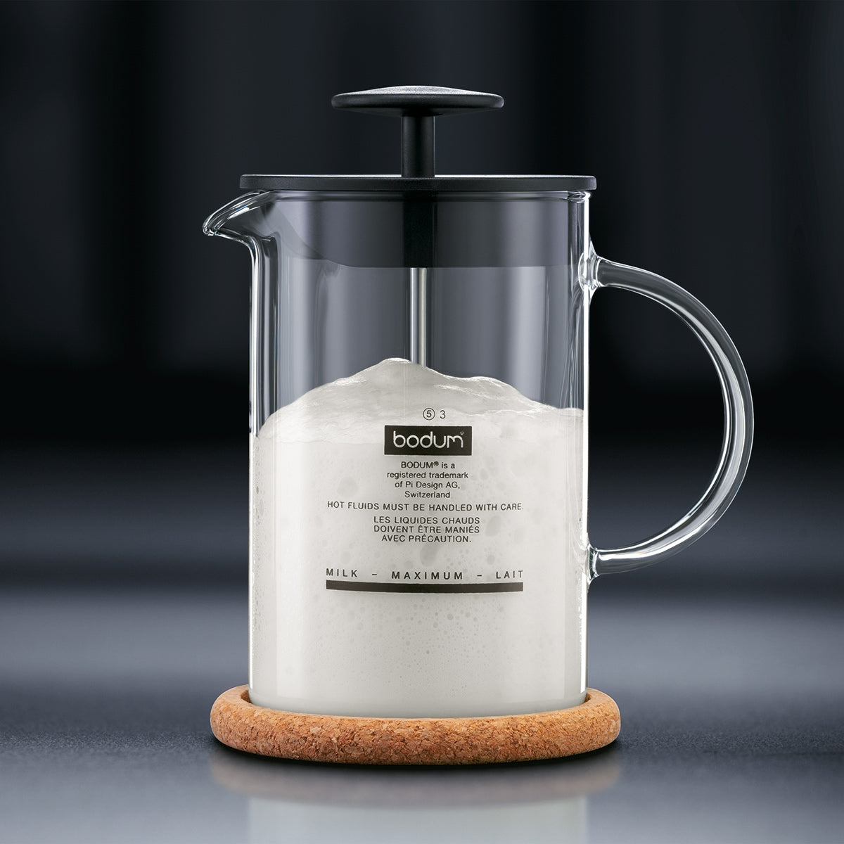 Bodum Latteo Manual Milk Frother 8 oz - Handheld Milk Steamer for Coffee, Latte & Cappuccino - Perfect for Home Baristas & Coffee Lovers
