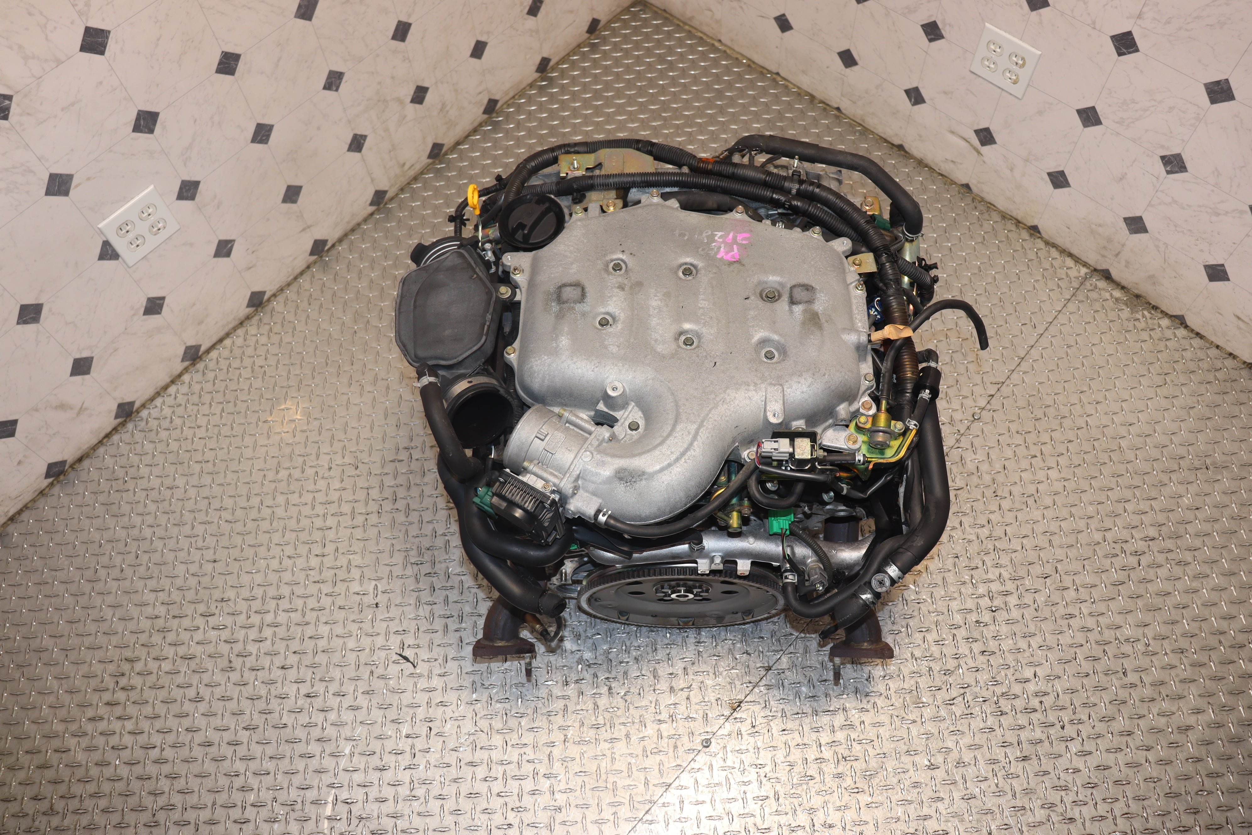 JDM 2003-2005 Nissan 350Z & Infiniti G35 VQ35DE 3.5L Non-Revup Engine - Replacement Motor for Performance Upgrades & Classic Car Restoration