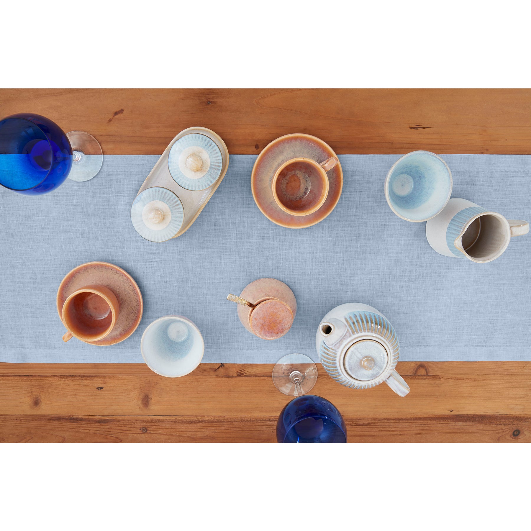 Elegant Fete Table Runner for Weddings, Parties & Events - Premium Decorative Dining Table Cover for Home & Restaurant Decor