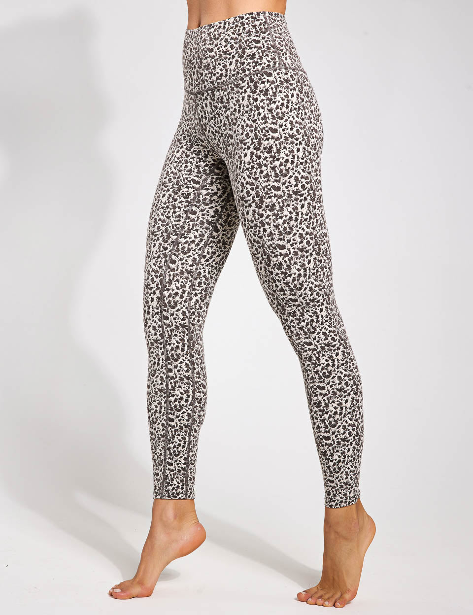 High Waisted Legging 25 - Aurora Feather Print Workout Yoga Pants for Women - Perfect for Running, Gym & Lounge Wear