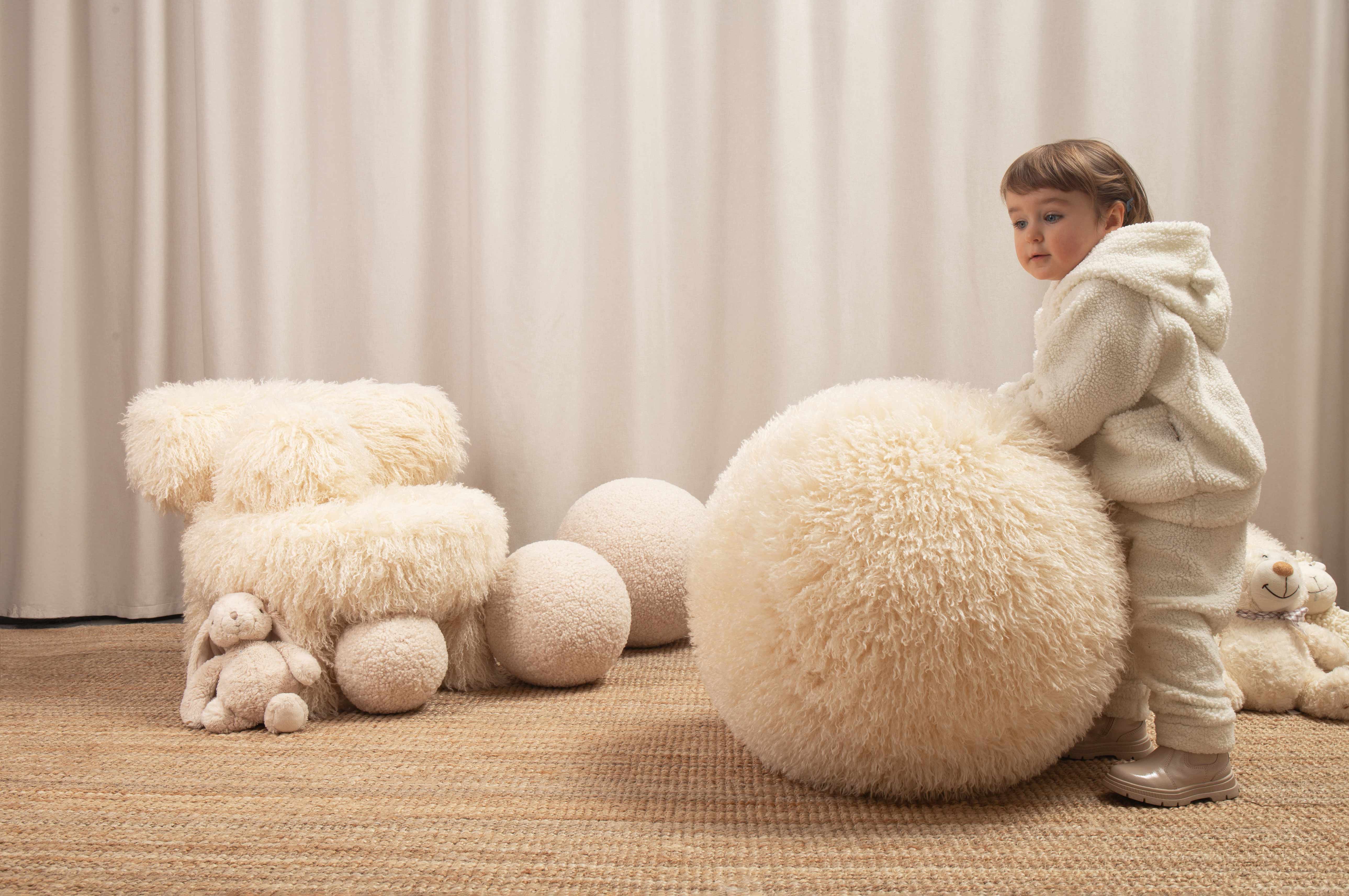 Noom Gropius Baby Spheric Ottoman - Soft Fluffy Round Pouf for Nursery, Living Room & Bedroom - Cozy Seating & Stylish Decor for Kids Play Area & Home