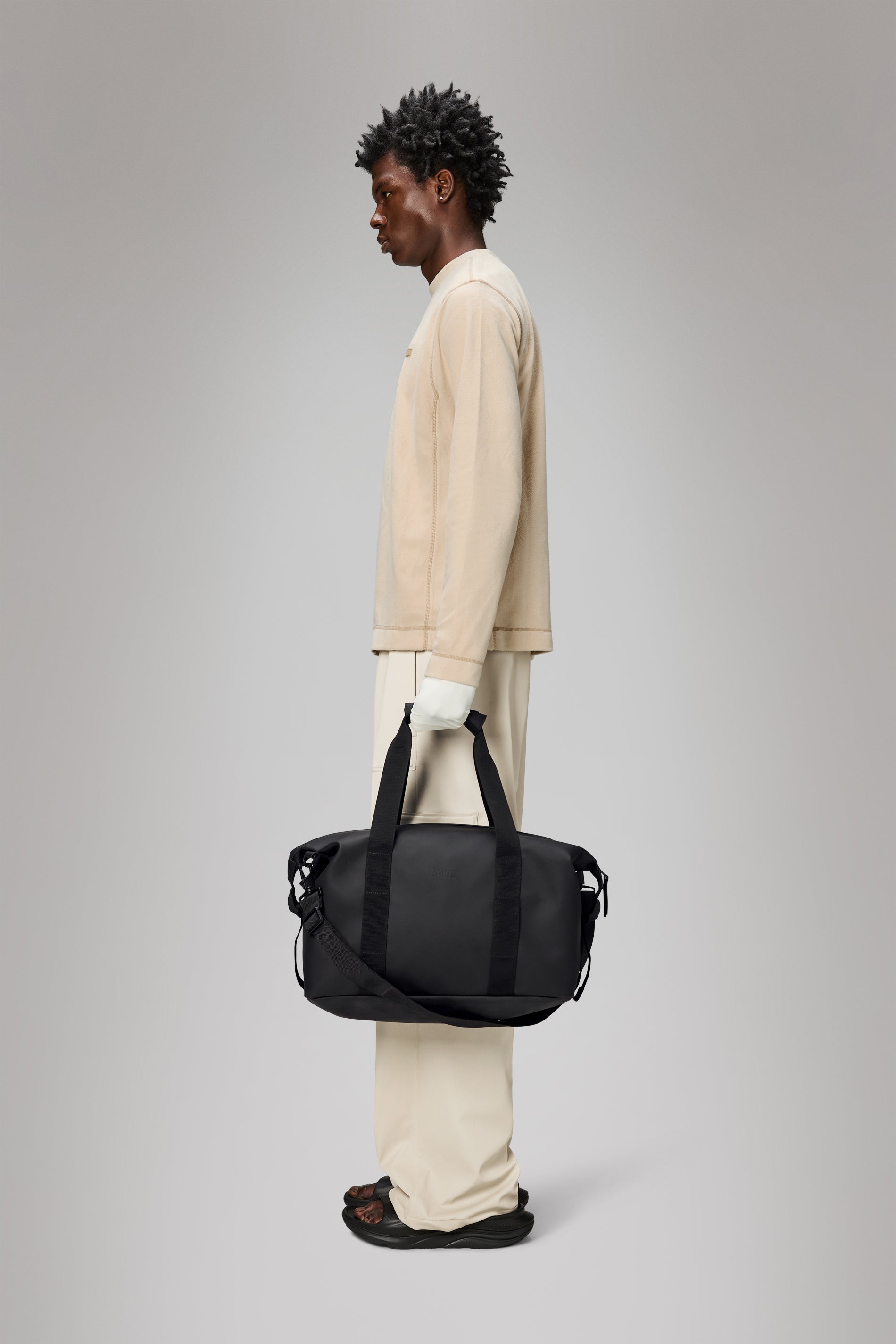 Stylish Hilo Weekend Bag Small - Lightweight Travel Duffel for Women & Men - Perfect for Gym, Overnight Trips & Weekend Getaways
