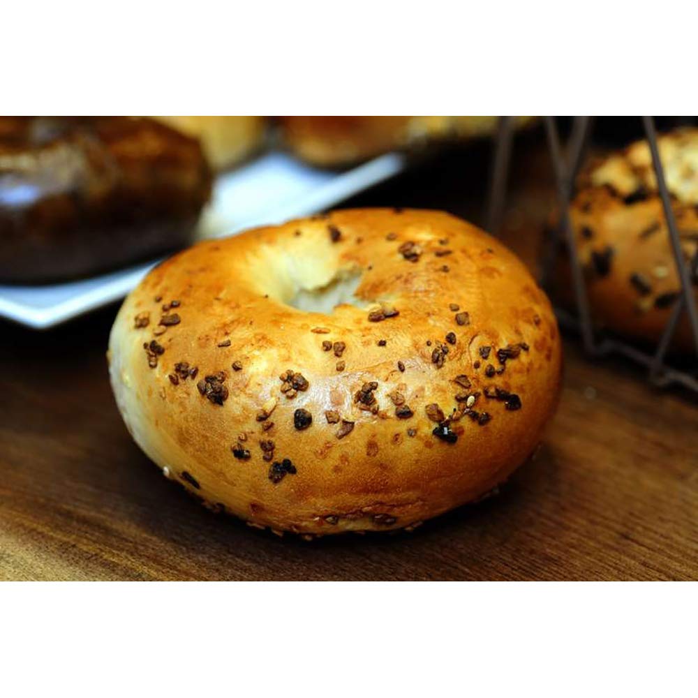 Davidovich Garlic Bagel - 5.25 Ounce (60 Count Case) | Fresh Baked Bagels for Breakfast, Snacks & Catering | Perfect for Offices, Cafes & Family Gatherings