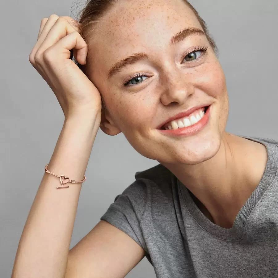 PANDORA Moments Heart T-Bar Closure Snake Chain Bracelet - Compatible with PANDORA Charms - Elegant Jewelry Gift for Women - Comes with Gift Box - Perfect for Anniversaries, Birthdays & Valentine's Day Gifts