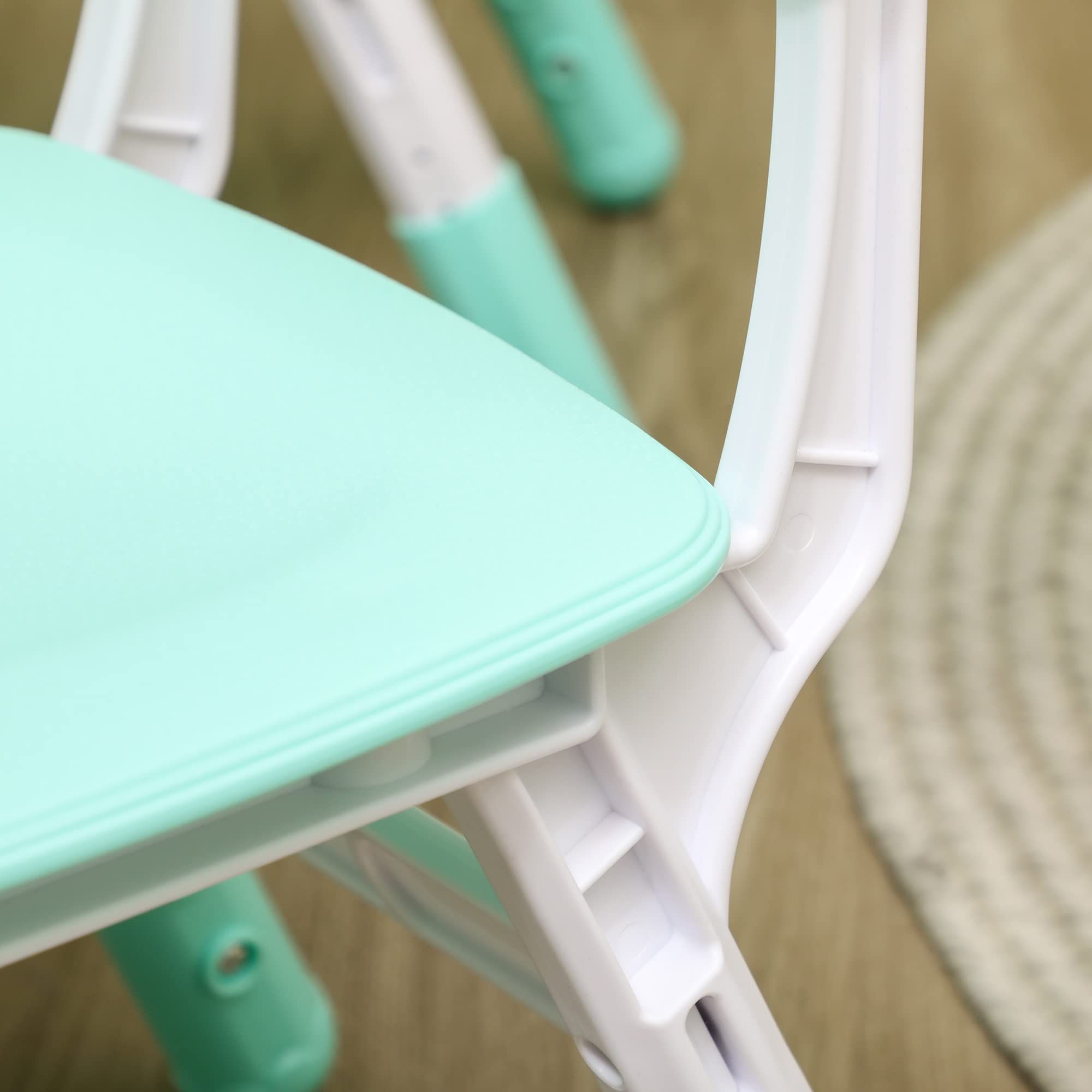Qaba 5-Piece Adjustable Height Kids Table and Chair Set for Toddlers 1.5-5 Years - Perfect for Homeschooling, Snack Time & Playroom Activities - Green