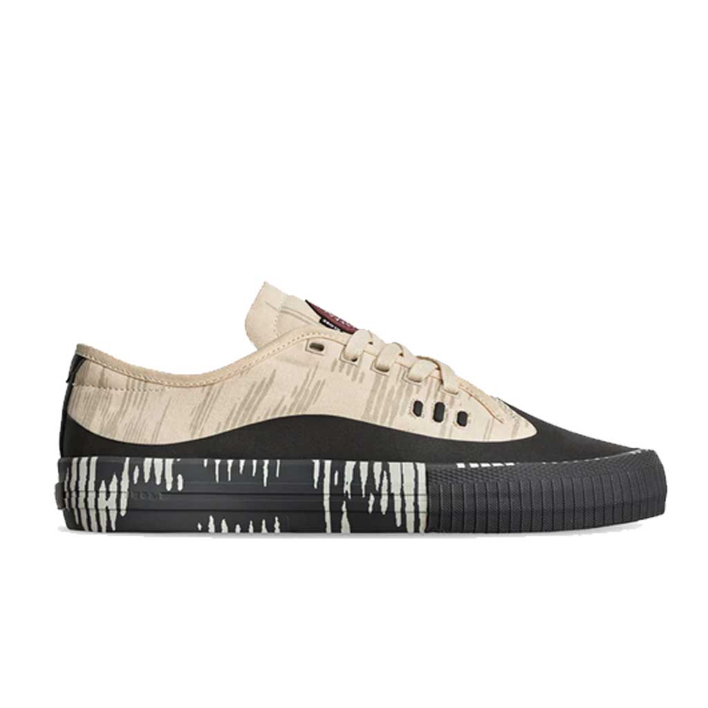 Gillette Low Former x Globe Skate Shoes - Cream/Graphite Color - Perfect for Skateboarding and Streetwear Fashion