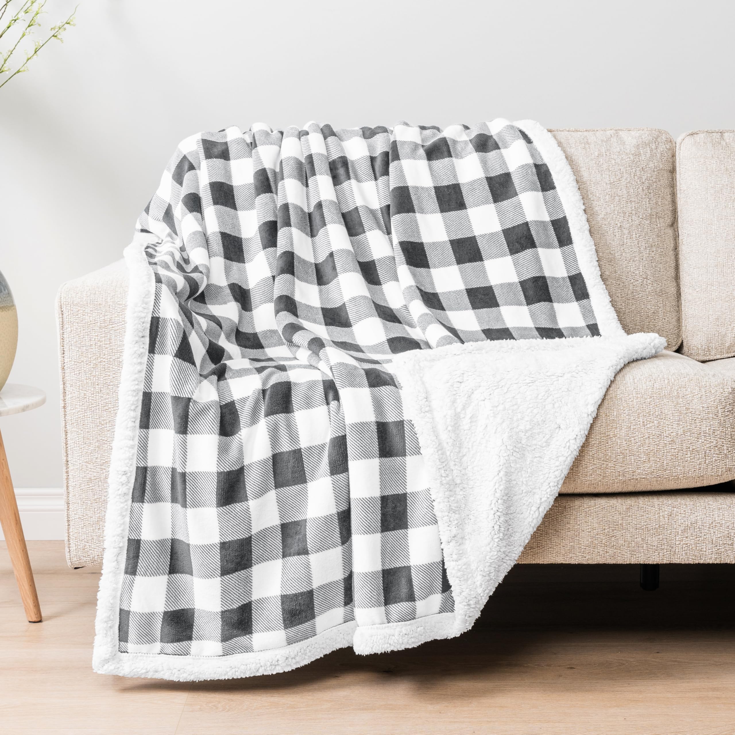 PAVILIA Light Grey Buffalo Plaid Sherpa Throw Blanket - 50x60 Inches Ultra Soft Fleece Blanket for Couch, Bed & Winter Warmth - Cozy Checkered Flannel Blanket Perfect for Living Room, Sofa, Gift Giving & Cold Weather Snuggling