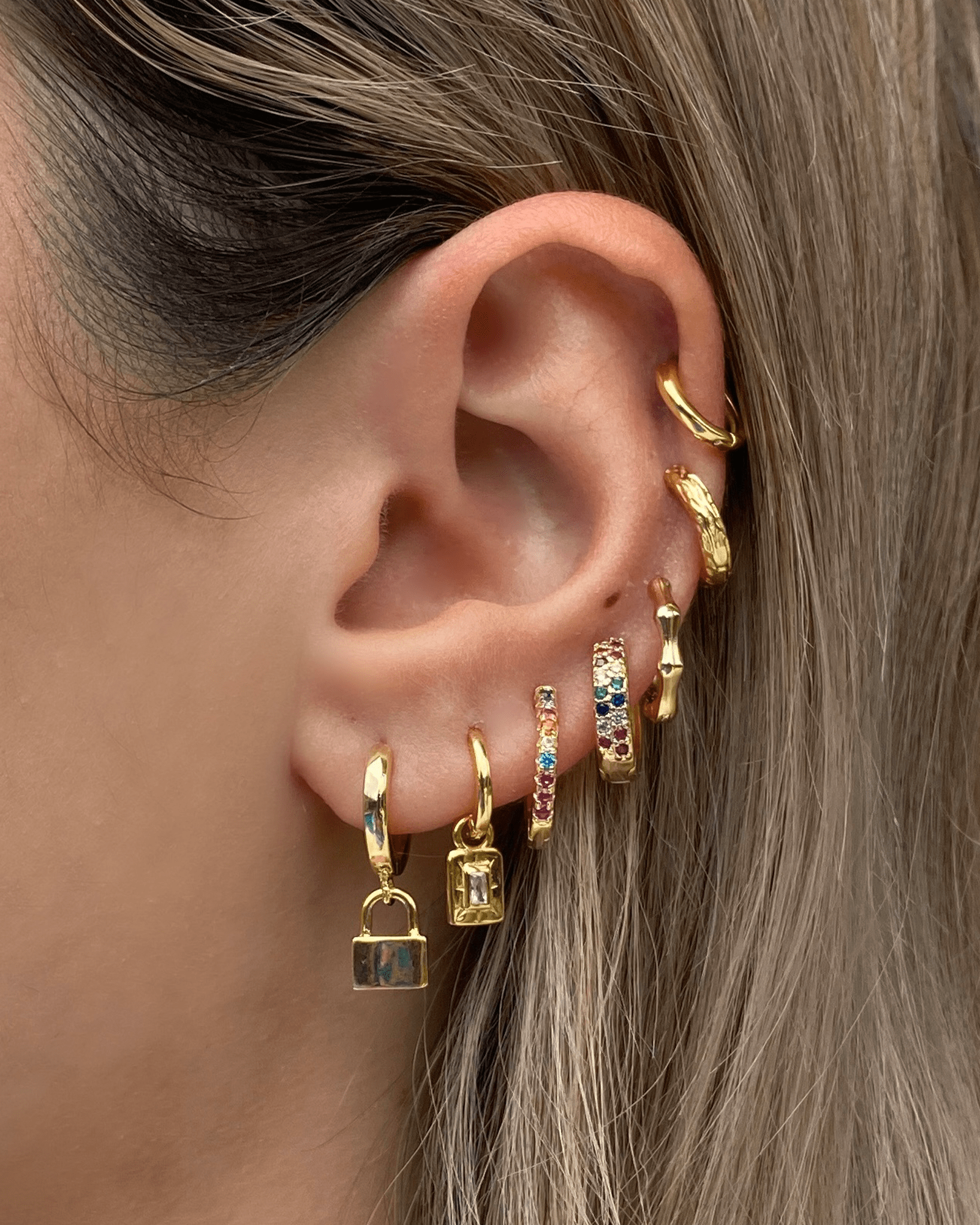 Izoa Cairo Gold Clear Huggie Earrings for Women - Minimalist Hoop Earrings for Everyday Wear, Parties & Gifting